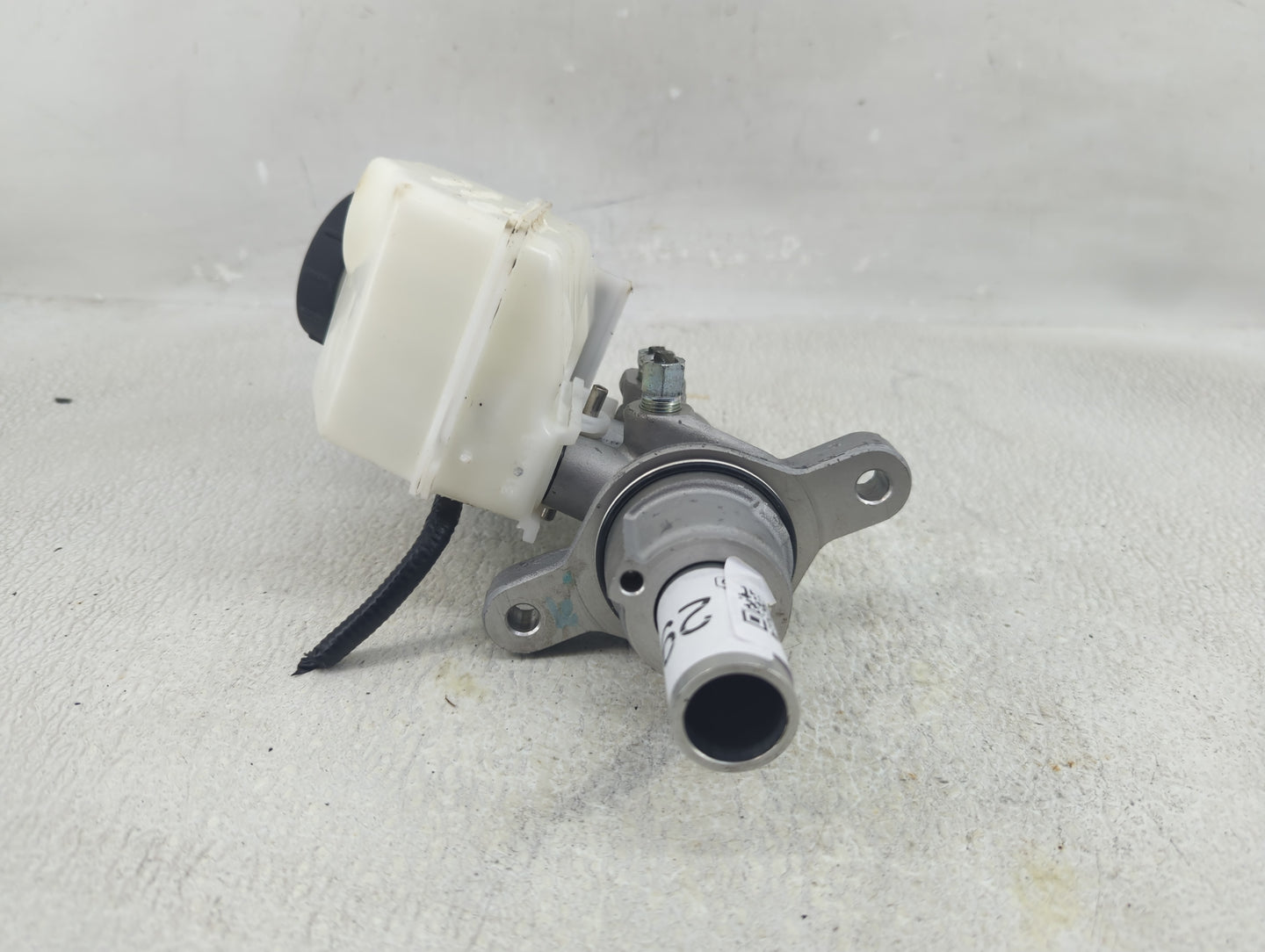 2019-2022 Nissan Altima Brake Master Cylinder - Oemusedautoparts1.com