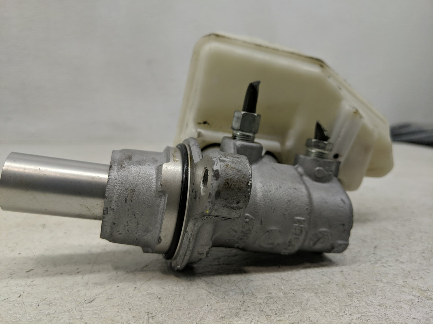 2019-2022 Nissan Altima Brake Master Cylinder - Oemusedautoparts1.com
