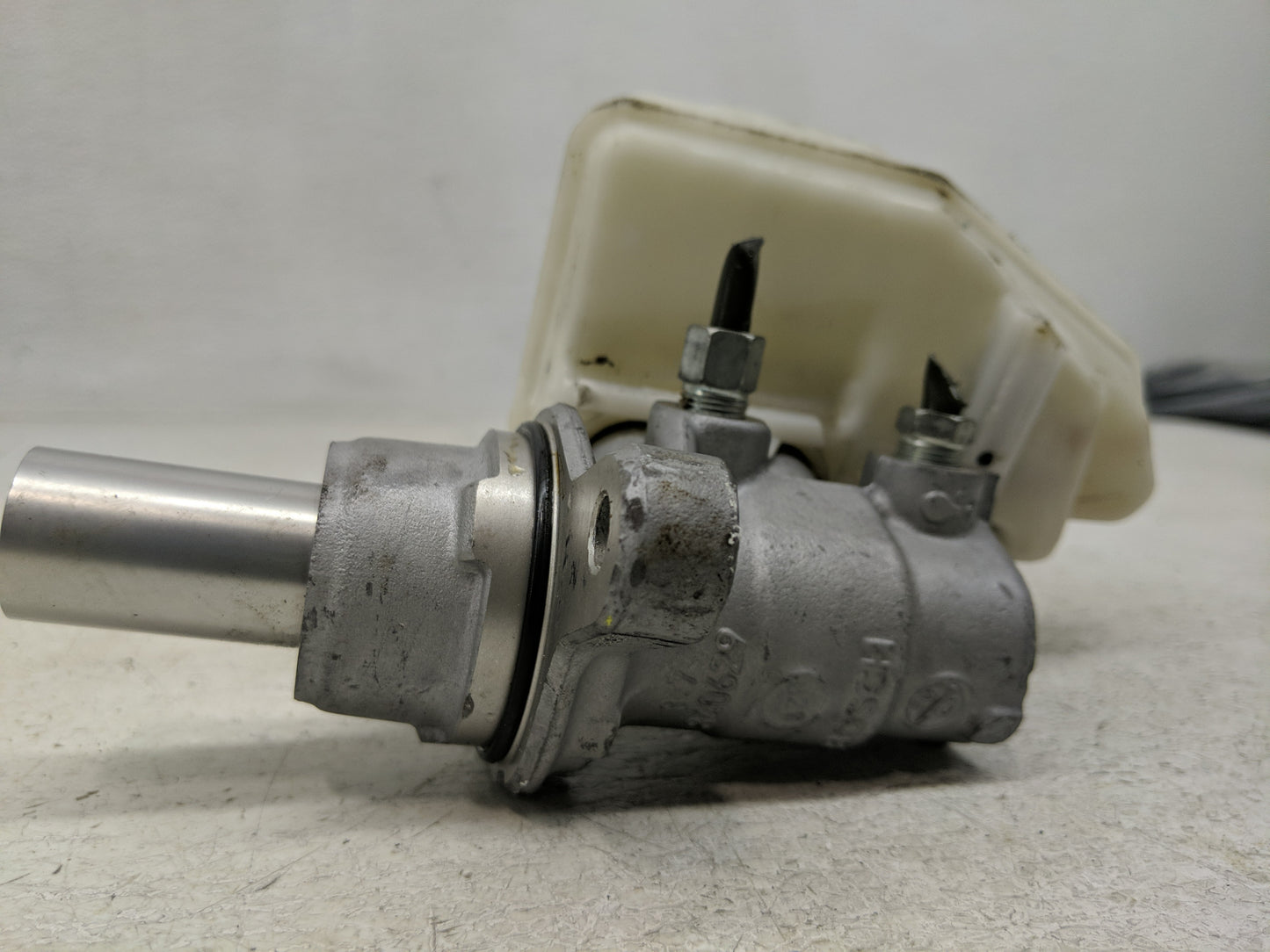 2019-2022 Nissan Altima Brake Master Cylinder - Oemusedautoparts1.com