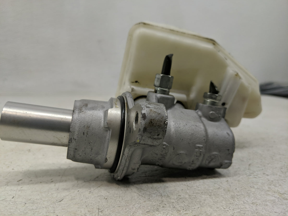 2019-2022 Nissan Altima Brake Master Cylinder 1300399 - Oemusedautoparts1.com