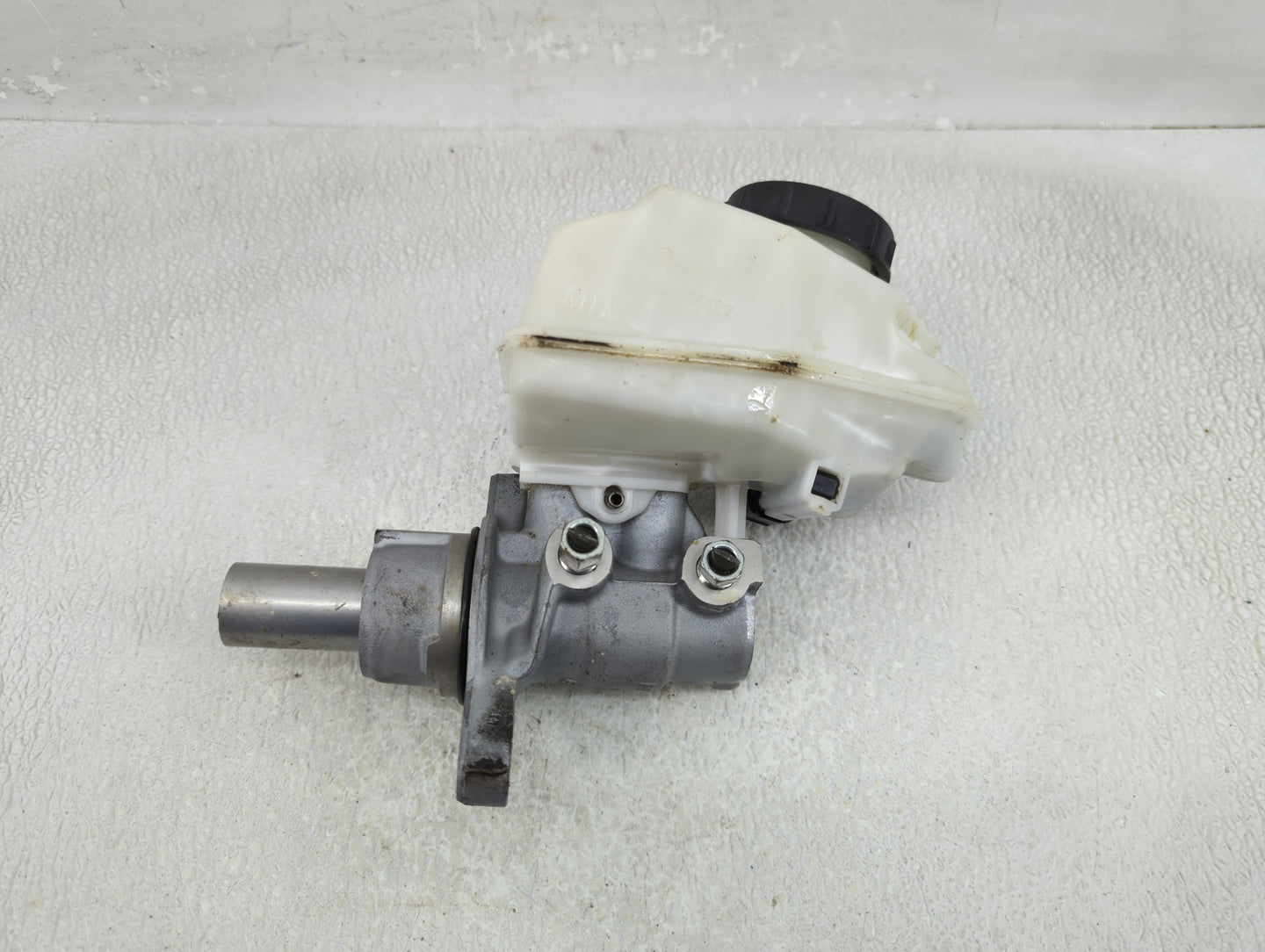 2019-2022 Nissan Altima Brake Master Cylinder - Oemusedautoparts1.com