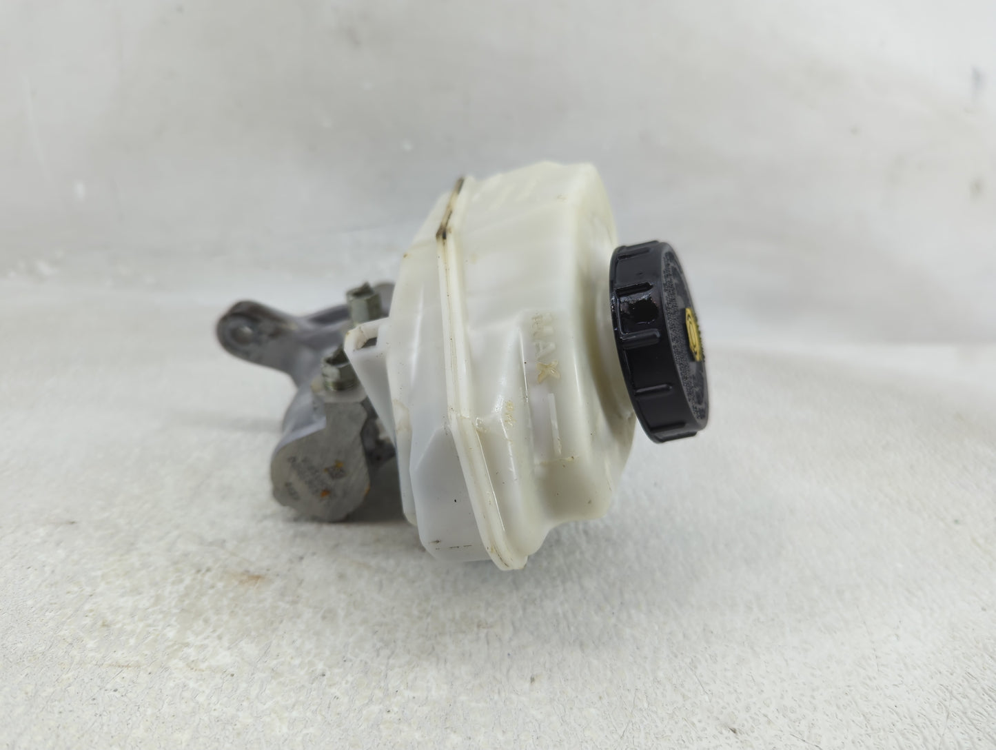 2019-2022 Nissan Altima Brake Master Cylinder - Oemusedautoparts1.com