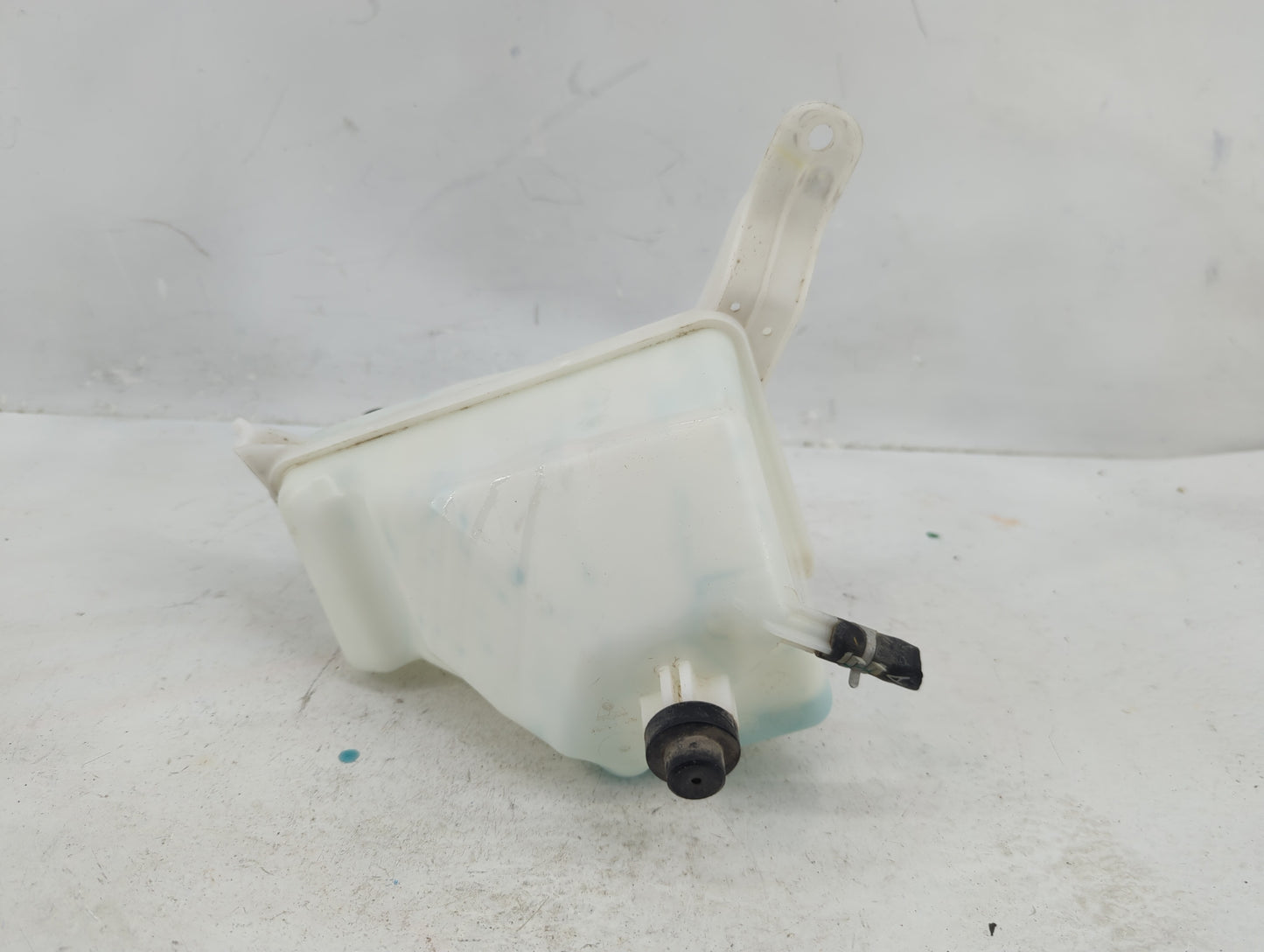 2019-2022 Nissan Altima Radiator Coolant Overflow Expansion Tank Bottle 1369147 - Oemusedautoparts1.com