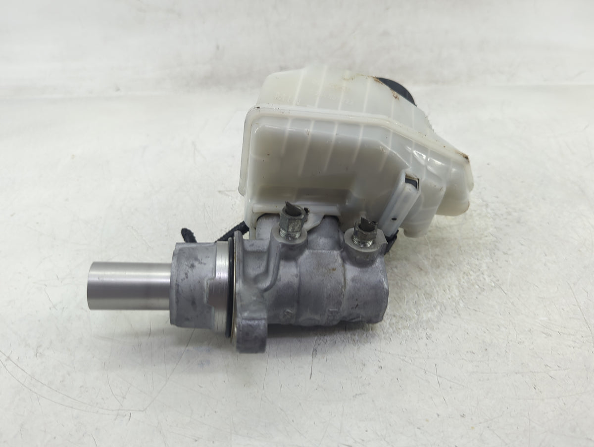 2019-2022 Nissan Altima Brake Master Cylinder 1383185 - Oemusedautoparts1.com