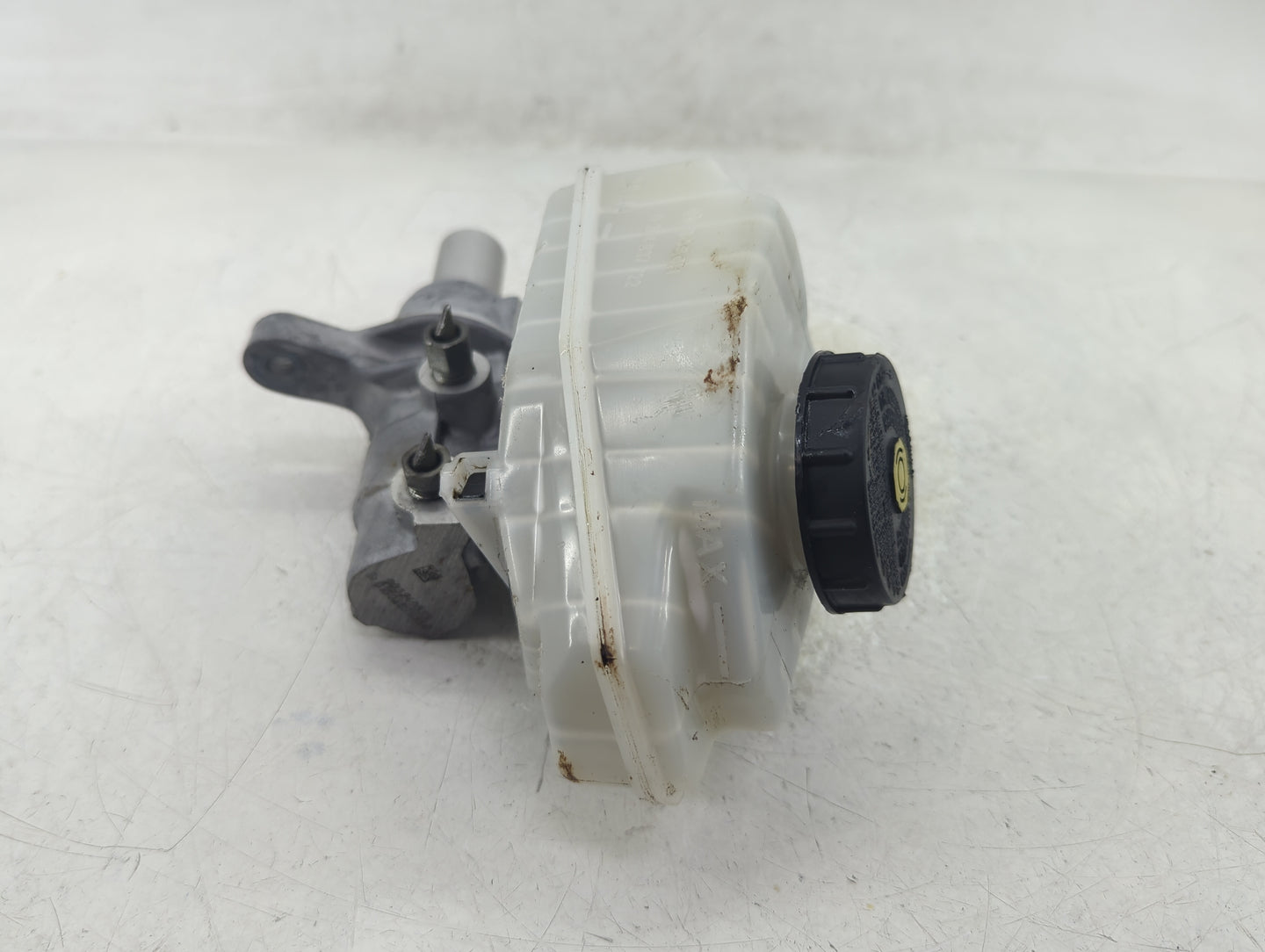 2019-2022 Nissan Altima Brake Master Cylinder - Oemusedautoparts1.com