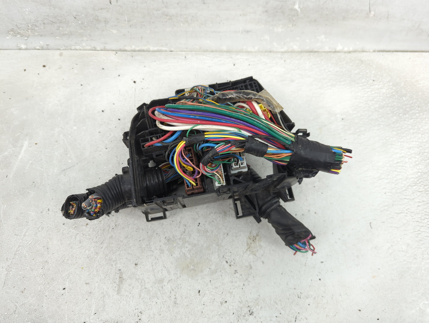 2019-2022 Nissan Altima Fusebox Fuse Box Panel Relay Module Fits Fits 2019 2020 2021 2022 OEM Used Auto Parts - Oemusedautop