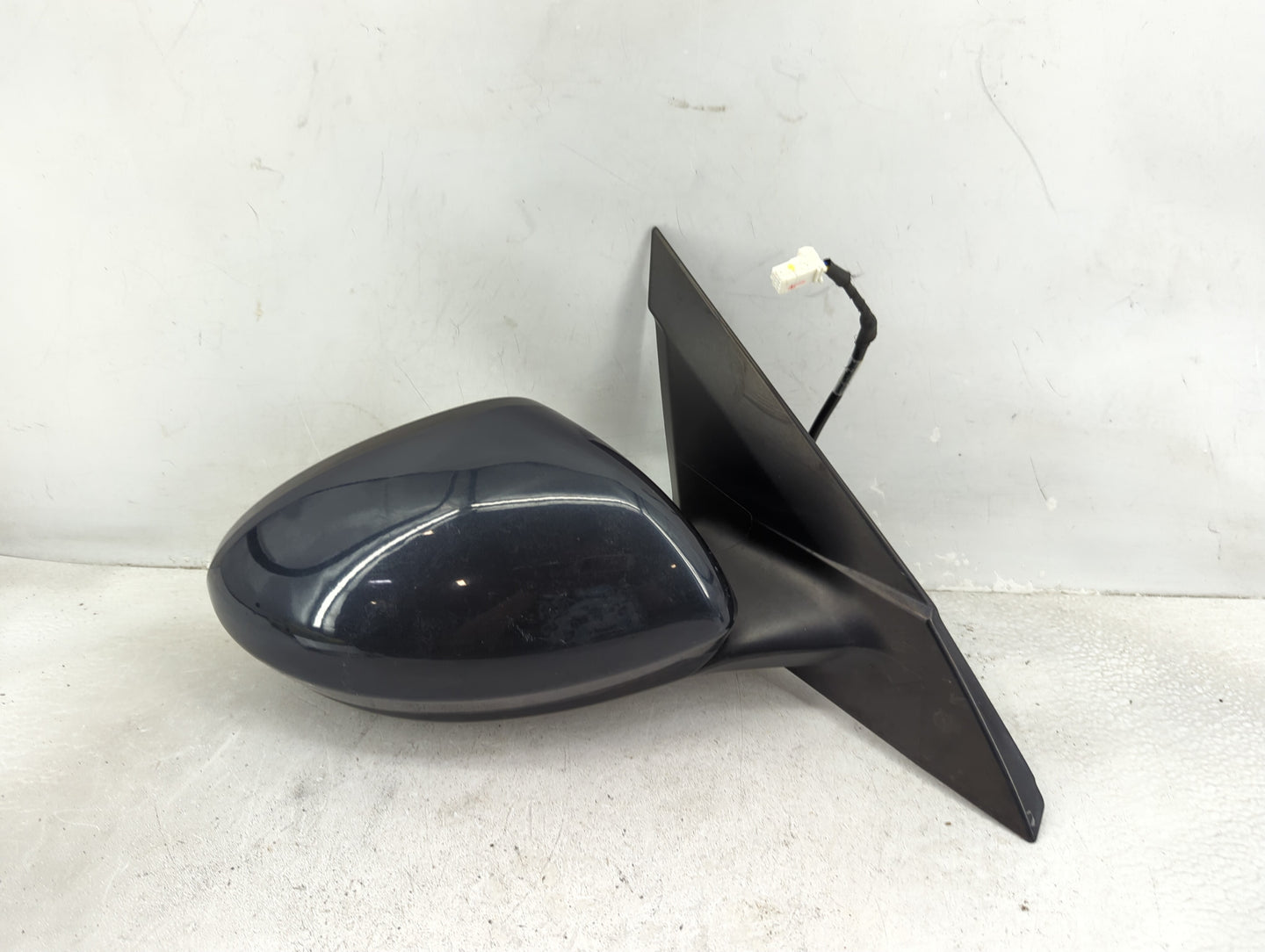 2021 Nissan Altima Passenger Side View Mirror - Right Door Mirror OEM Used - Oemusedautoparts1.com