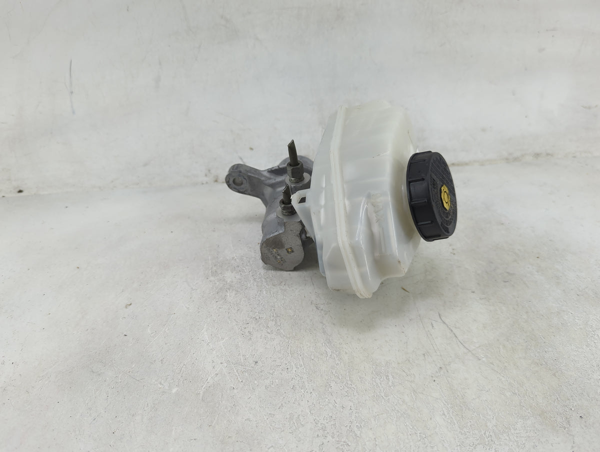 2019-2022 Nissan Altima Brake Master Cylinder 1490401 - Oemusedautoparts1.com