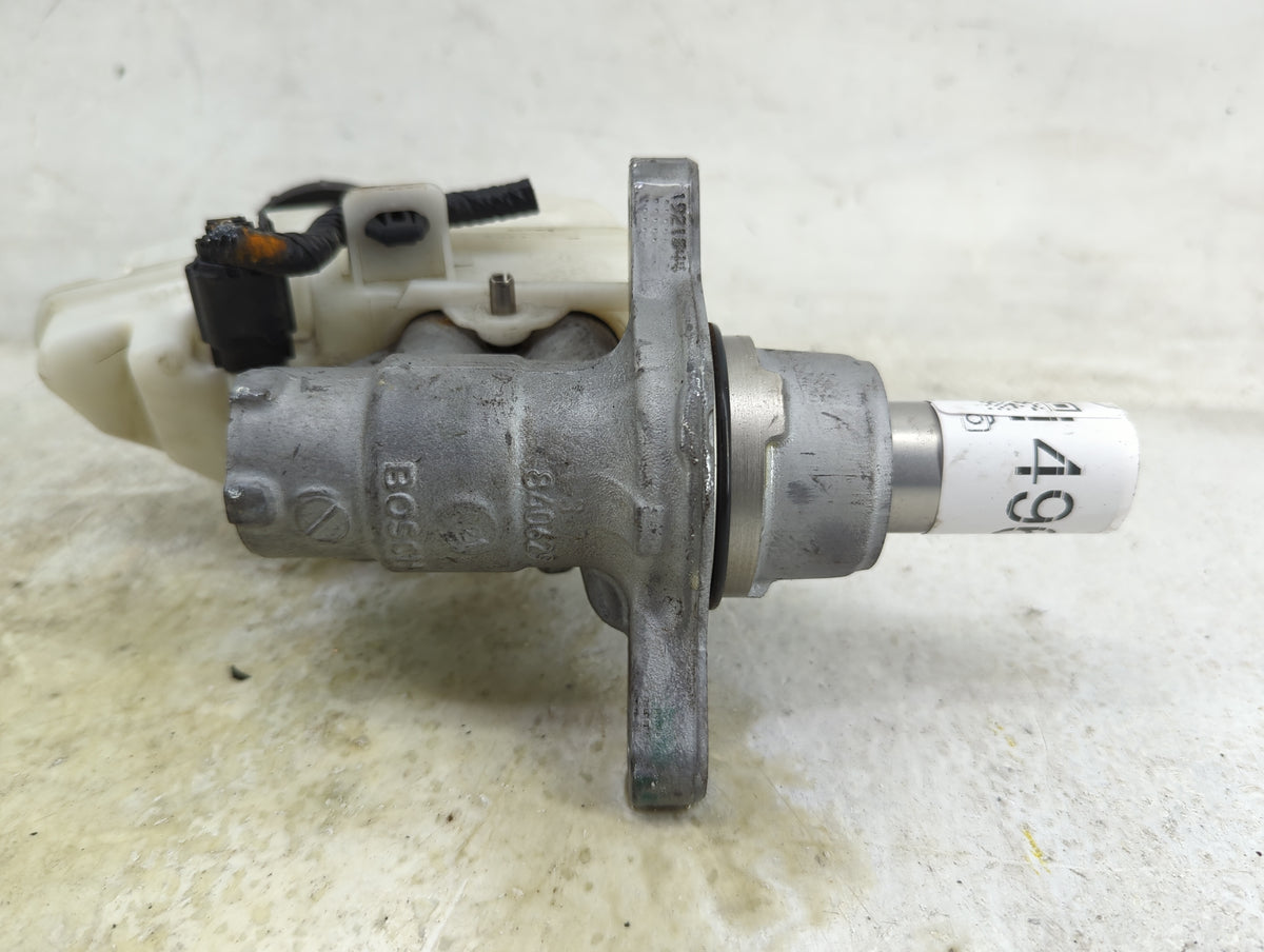 2019-2022 Nissan Altima Brake Master Cylinder 1496564 - Oemusedautoparts1.com