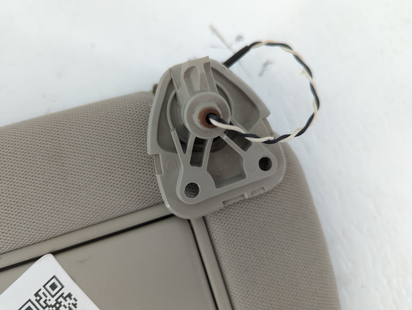 2021-2022 Nissan Altima Sun Visor Shade Replacement Passenger Right Mirror Fits Fits 2021 2022 OEM Used Auto Parts - Oemused