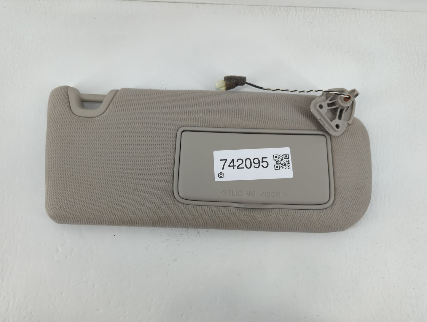 2021-2022 Nissan Altima Sun Visor Shade Replacement Passenger Right Mirror Fits Fits 2021 2022 OEM Used Auto Parts - Oemused