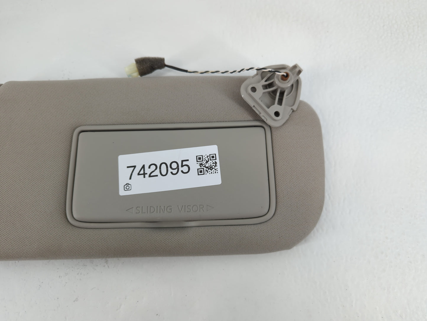 2021-2022 Nissan Altima Sun Visor Shade Replacement Passenger Right Mirror Fits Fits 2021 2022 OEM Used Auto Parts - Oemused