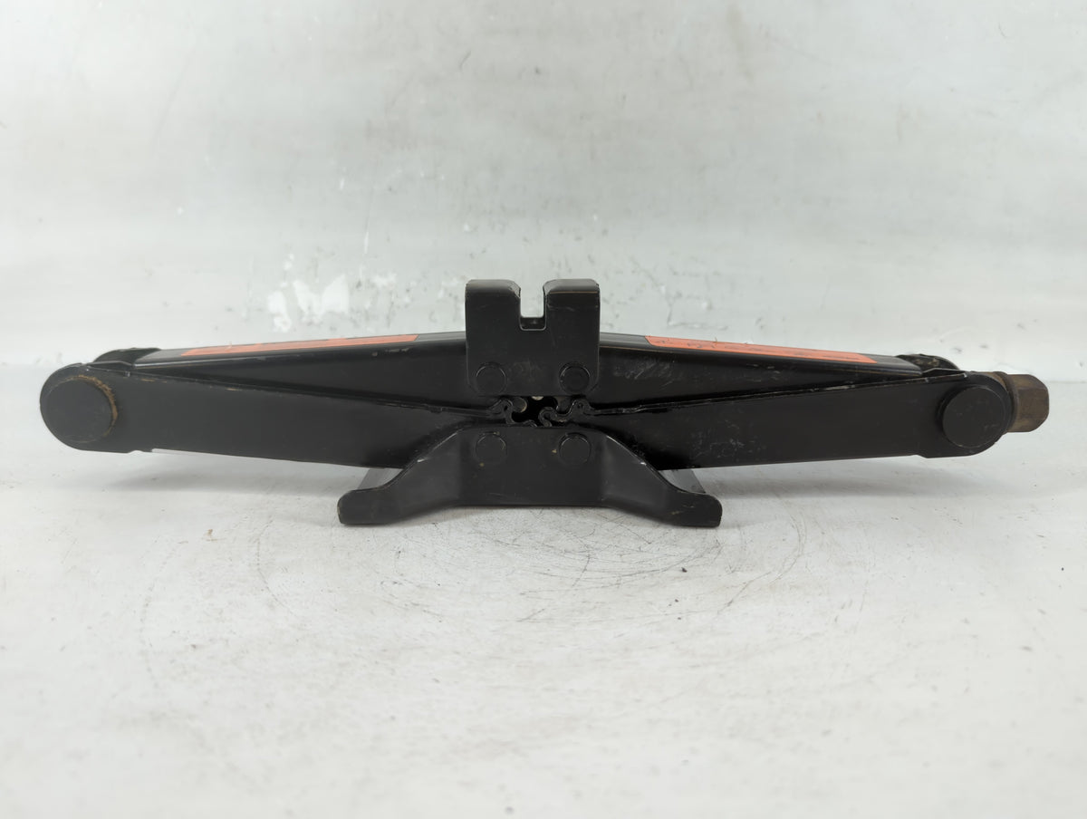 2021 Nissan Altima Spare Scissor Car Jack - Oemusedautoparts1.com