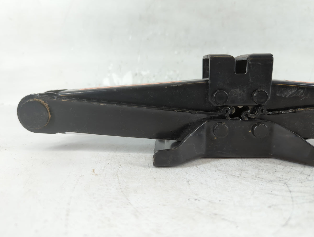 2021 Nissan Altima Spare Scissor Car Jack - Oemusedautoparts1.com