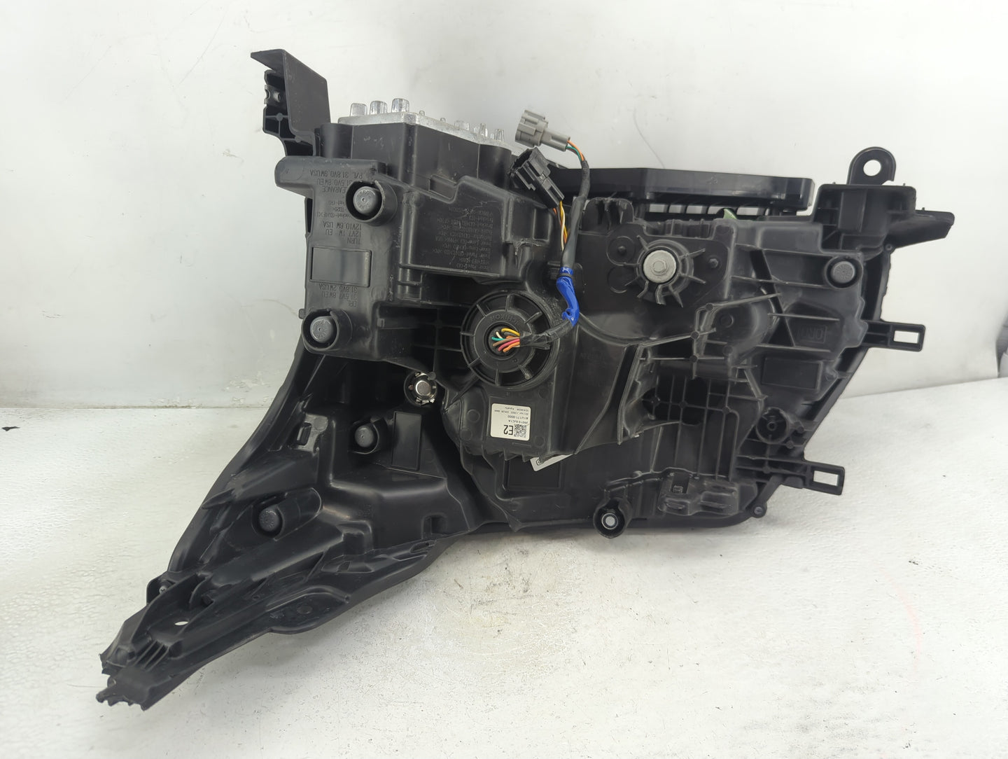 2021 Nissan Armada Passenger Right Oem Head Light Headlight Lamp - Oemusedautoparts1.com