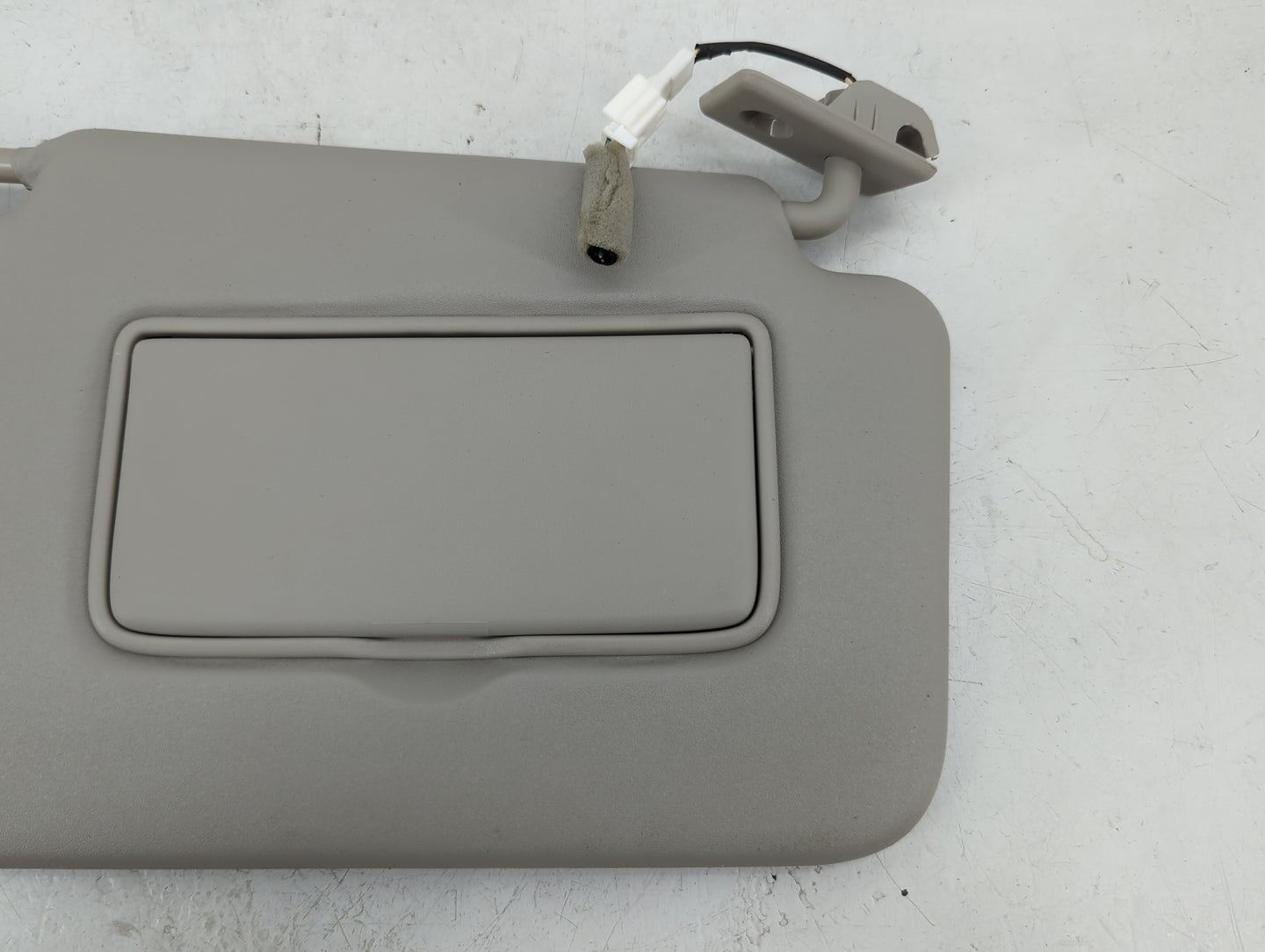 2018-2021 Nissan Kicks Sun Visor Shade Replacement Passenger Right Mirror Fits Fits 2018 2019 2020 2021 OEM Used Auto Parts 