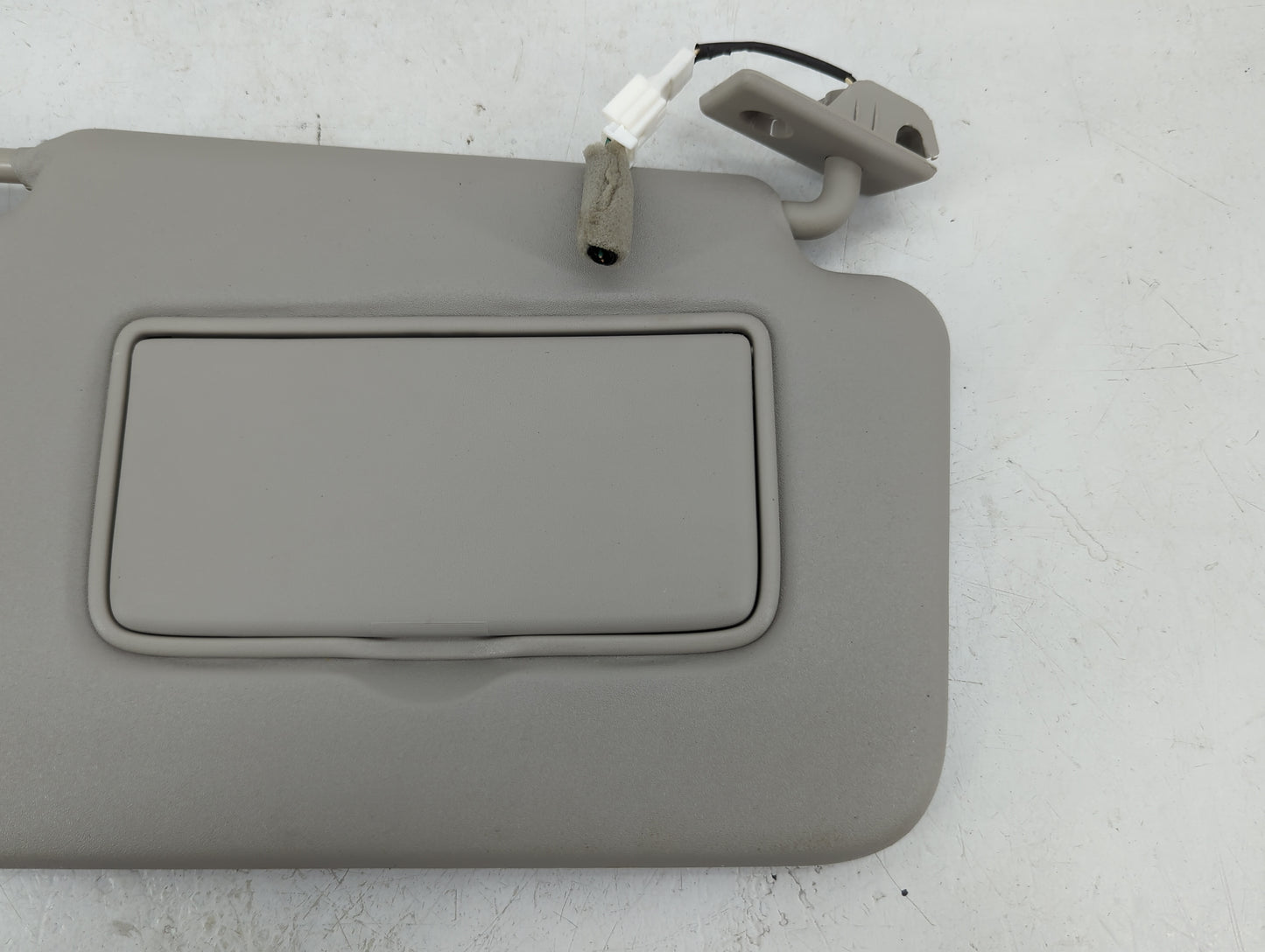 2018-2021 Nissan Kicks Sun Visor Shade Replacement Passenger Right Mirror Fits Fits 2018 2019 2020 2021 OEM Used Auto Parts 