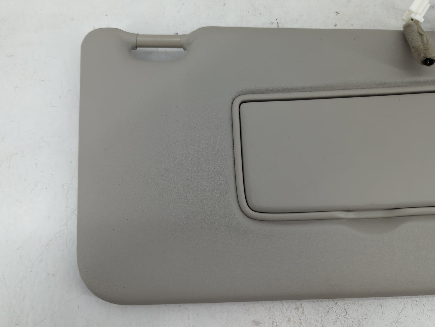 2018-2021 Nissan Kicks Sun Visor Shade Replacement Passenger Right Mirror Fits Fits 2018 2019 2020 2021 OEM Used Auto Parts 