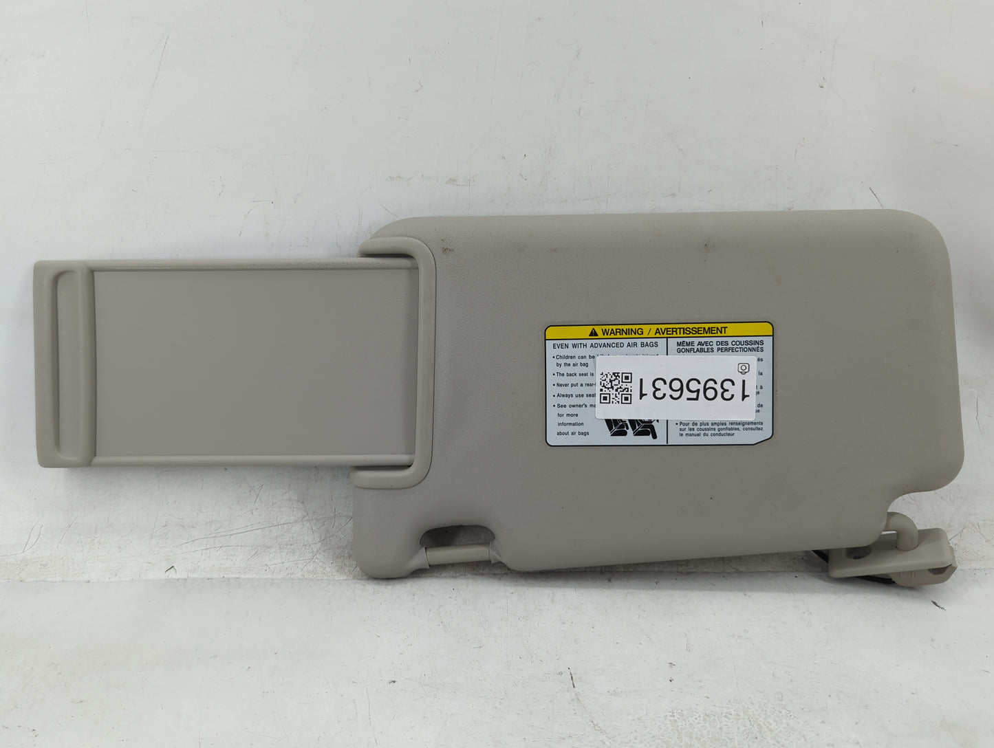 2018-2021 Nissan Kicks Sun Visor Shade Replacement Passenger Right Mirror Fits Fits 2018 2019 2020 2021 OEM Used Auto Parts 