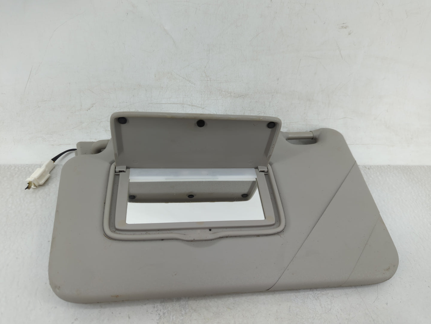 2018-2021 Nissan Kicks Sun Visor Shade Replacement Passenger Right Mirror Fits Fits 2018 2019 2020 2021 OEM Used Auto Parts 