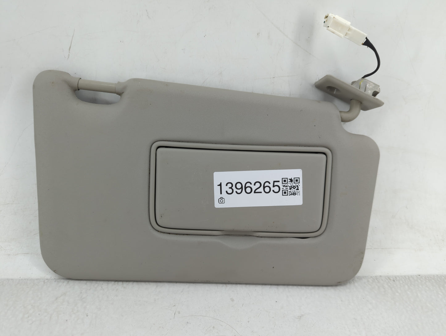 2018-2021 Nissan Kicks Sun Visor Shade Replacement Driver Left Mirror Fits Fits 2018 2019 2020 2021 OEM Used Auto Parts - Oe
