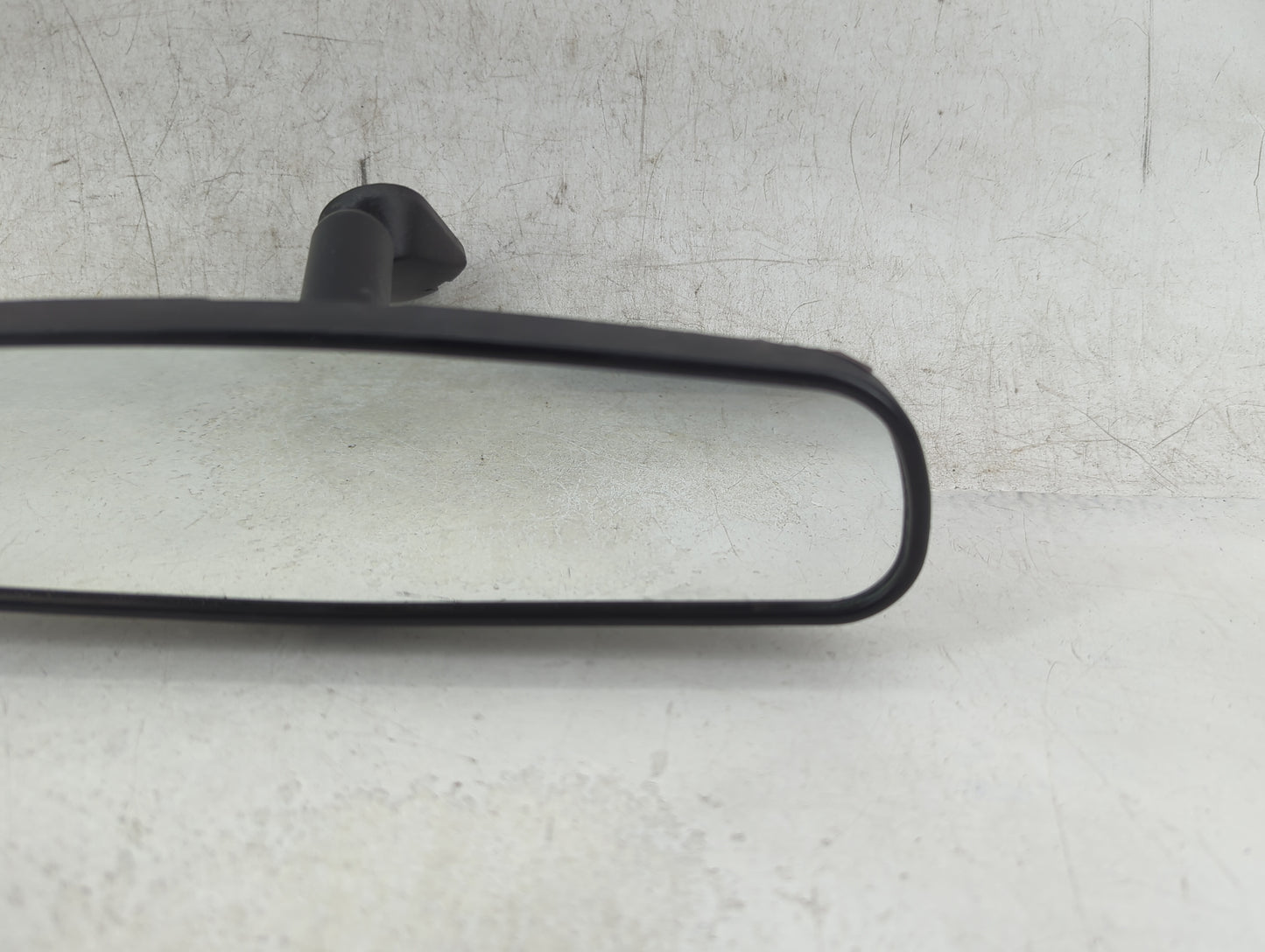 2021 Nissan Kicks Interior Rear View Mirror Replacement OEM P/N:E8011681 Fits OEM Used Auto Parts - Oemusedautoparts1.com