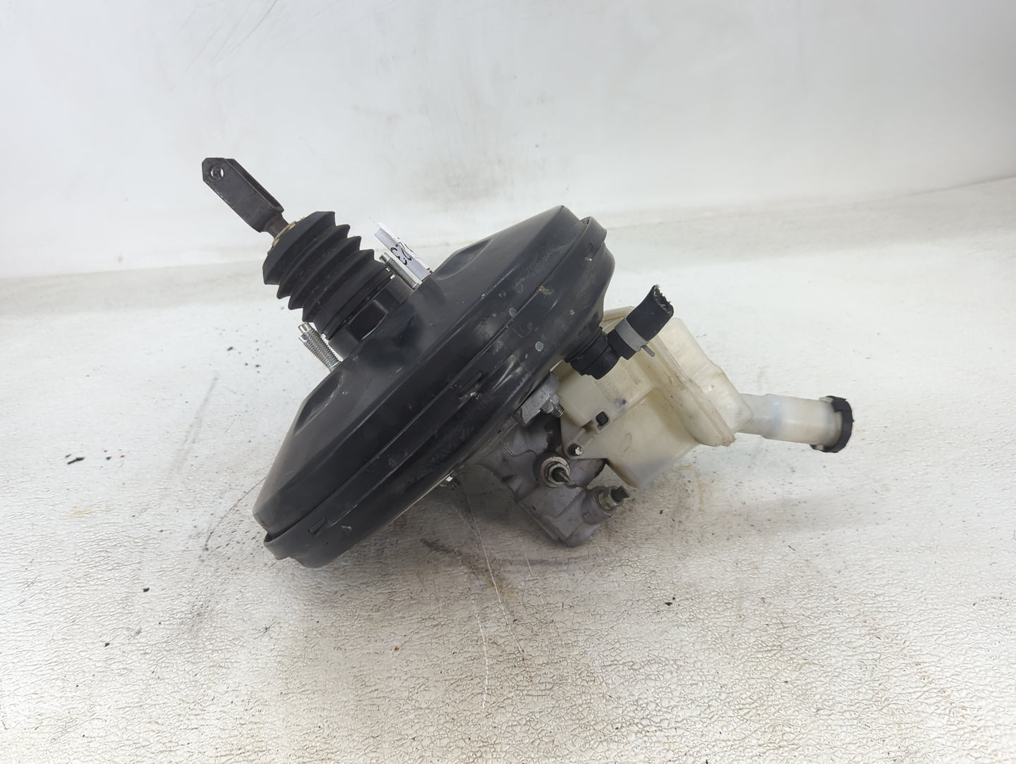 2021-2021 Nissan Kicks Power Brake Booster Oem - Oemusedautoparts1.com