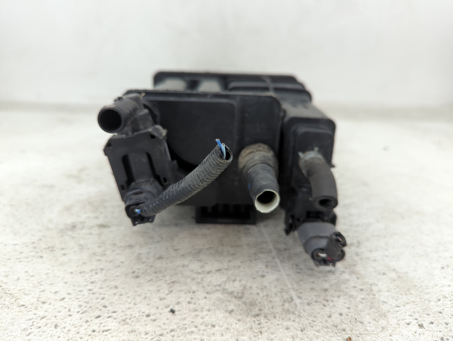 2021 Nissan Kicks Fuel Vapor Charcoal Canister 1431875 - Oemusedautoparts1.com