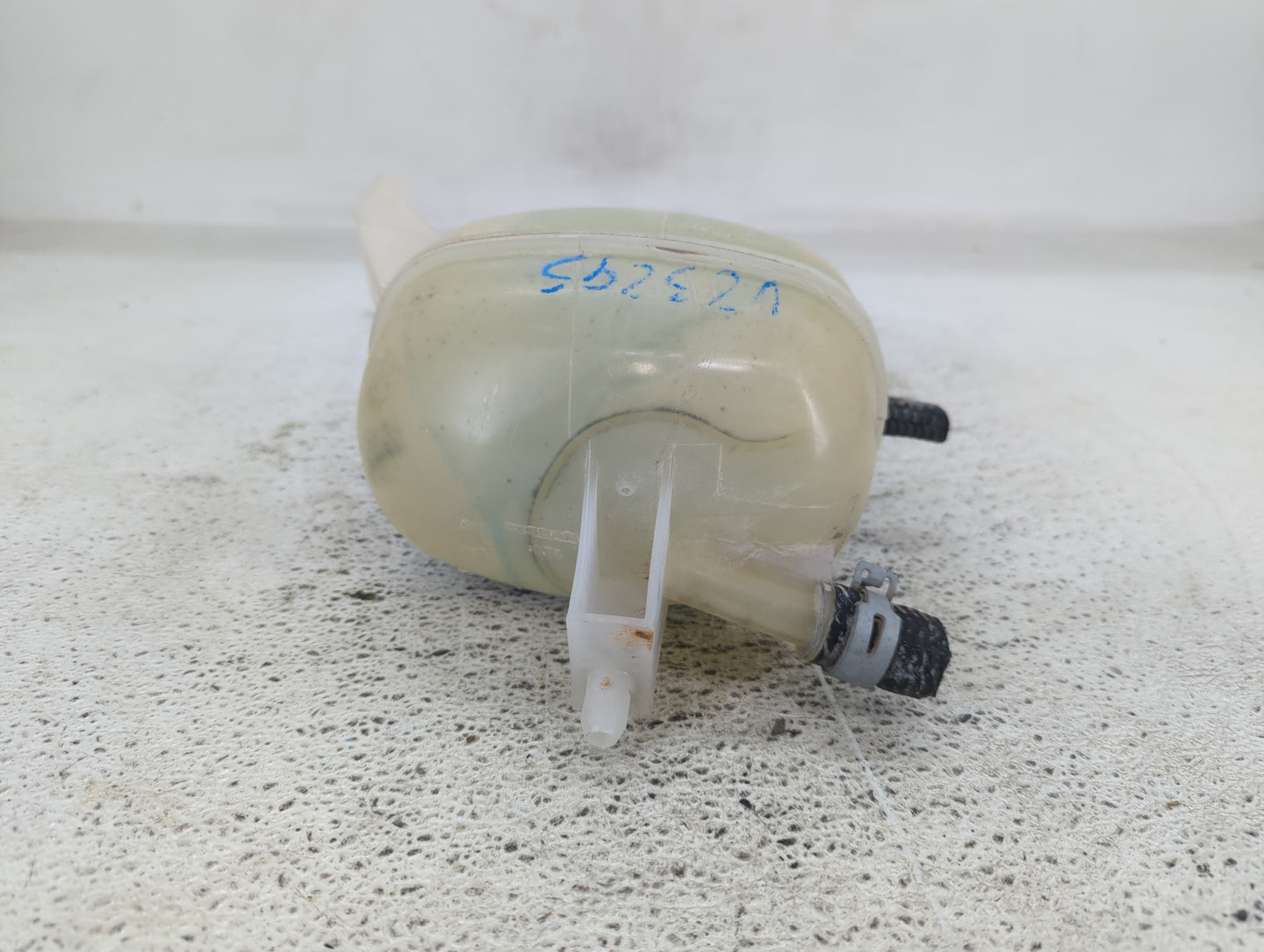 2018-2021 Nissan Kicks Radiator Coolant Overflow Expansion Tank Bottle 1432548 - Oemusedautoparts1.com