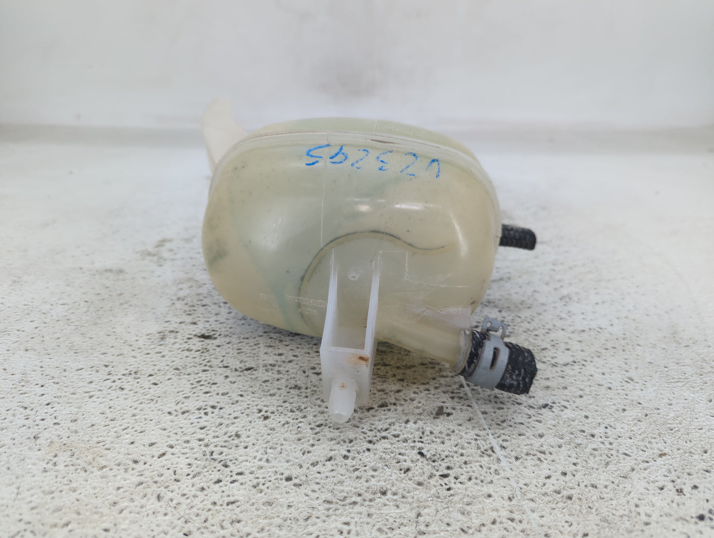 2018-2021 Nissan Kicks Radiator Coolant Overflow Expansion Tank Bottle 1432548 - Oemusedautoparts1.com