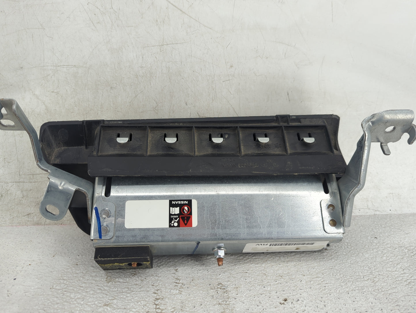 2021 Nissan Kicks Air Bag Driver Left Knee OEM P/N:6466604 Fits OEM Used Auto Parts - Oemusedautoparts1.com