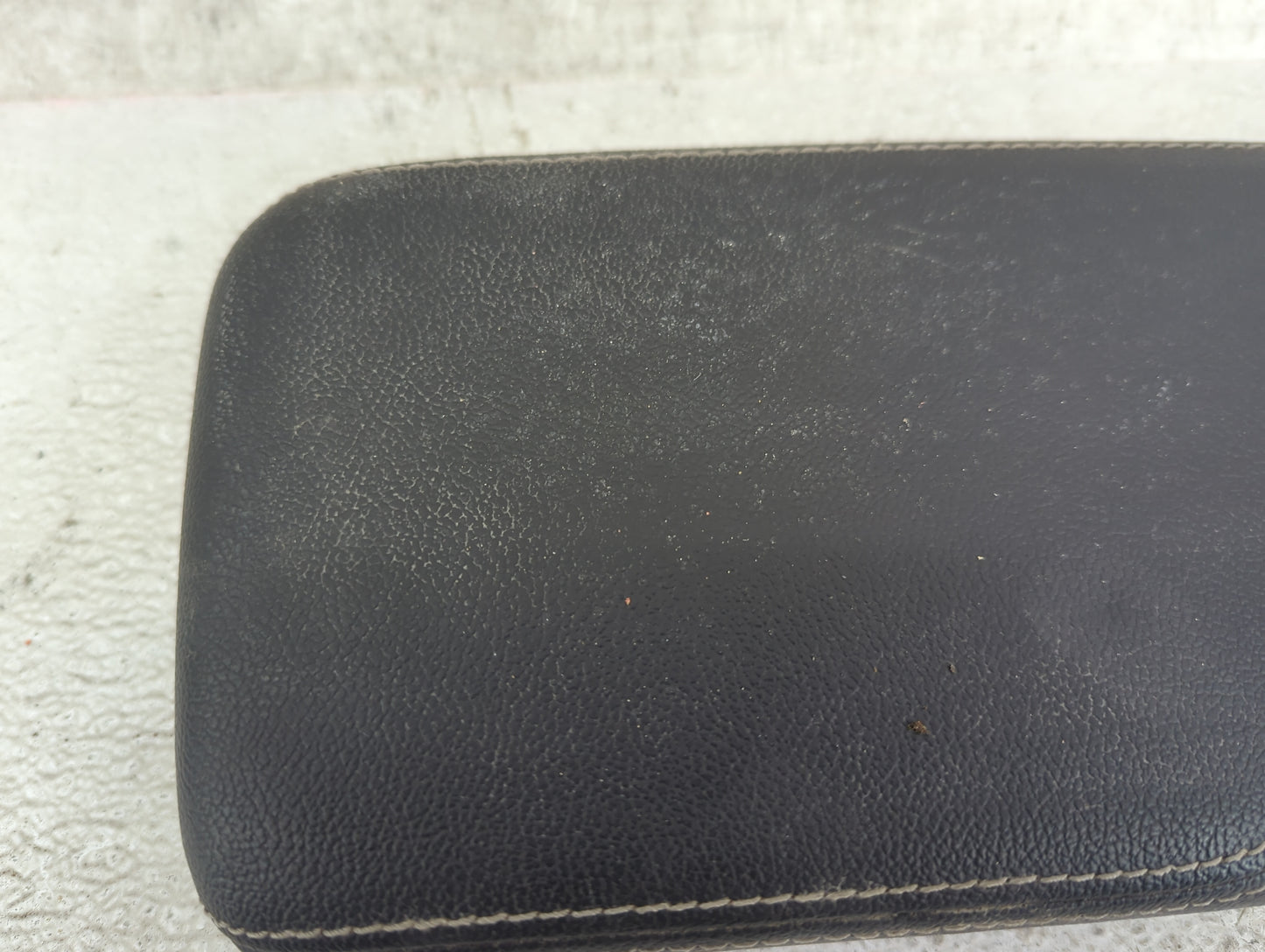 2021 Nissan Kicks Center Console Armrest Cover Lid Fits OEM Used Auto Parts - Oemusedautoparts1.com