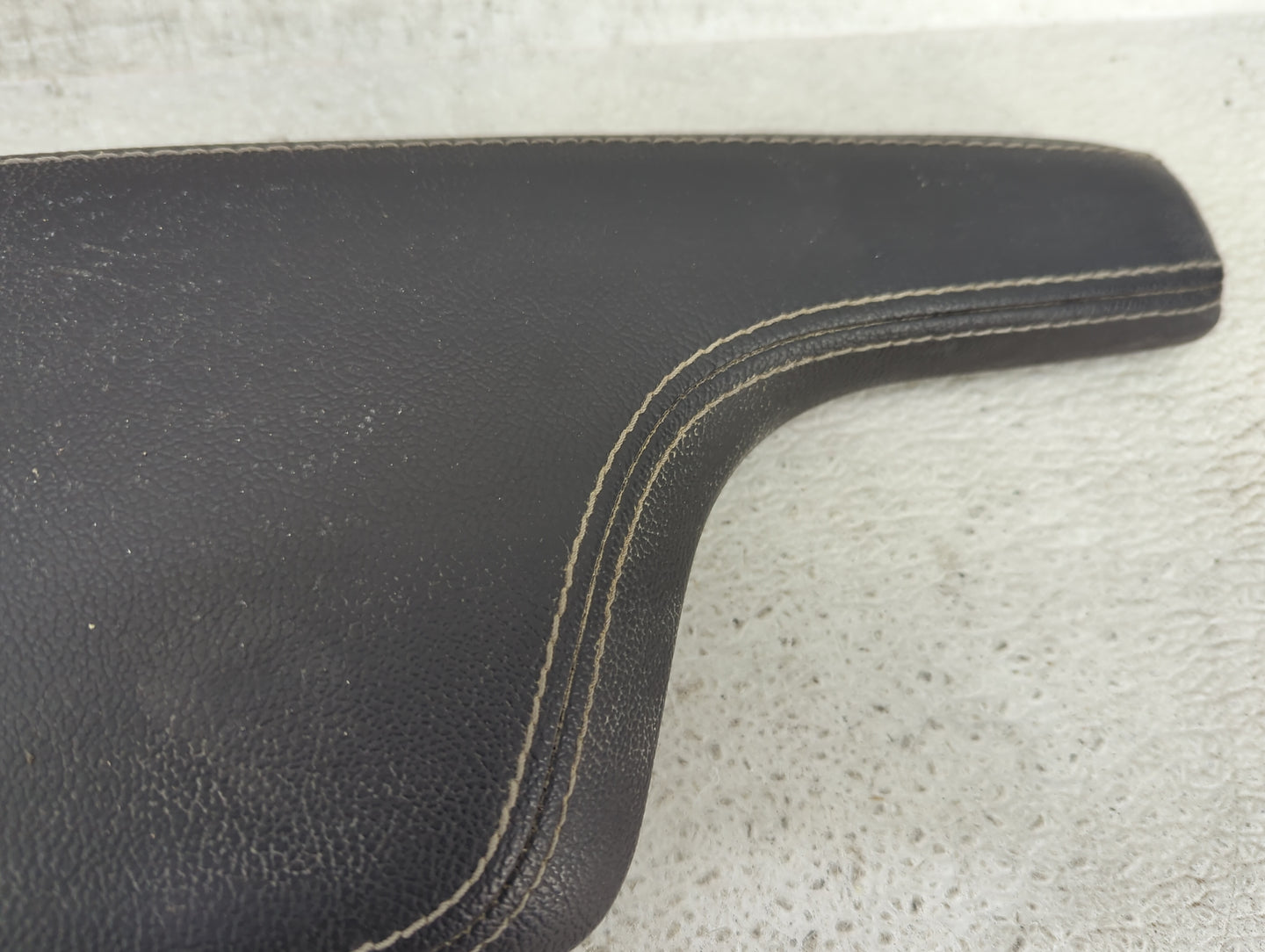 2021 Nissan Kicks Center Console Armrest Cover Lid Fits OEM Used Auto Parts - Oemusedautoparts1.com