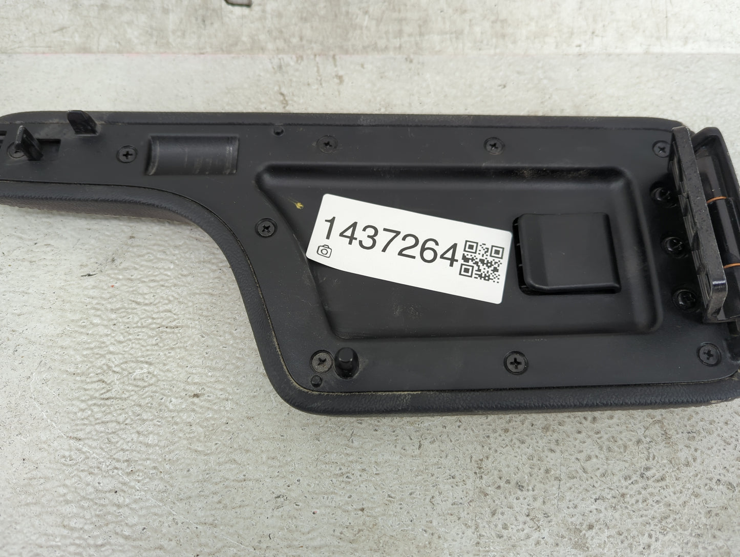 2021 Nissan Kicks Center Console Armrest Cover Lid Fits OEM Used Auto Parts - Oemusedautoparts1.com
