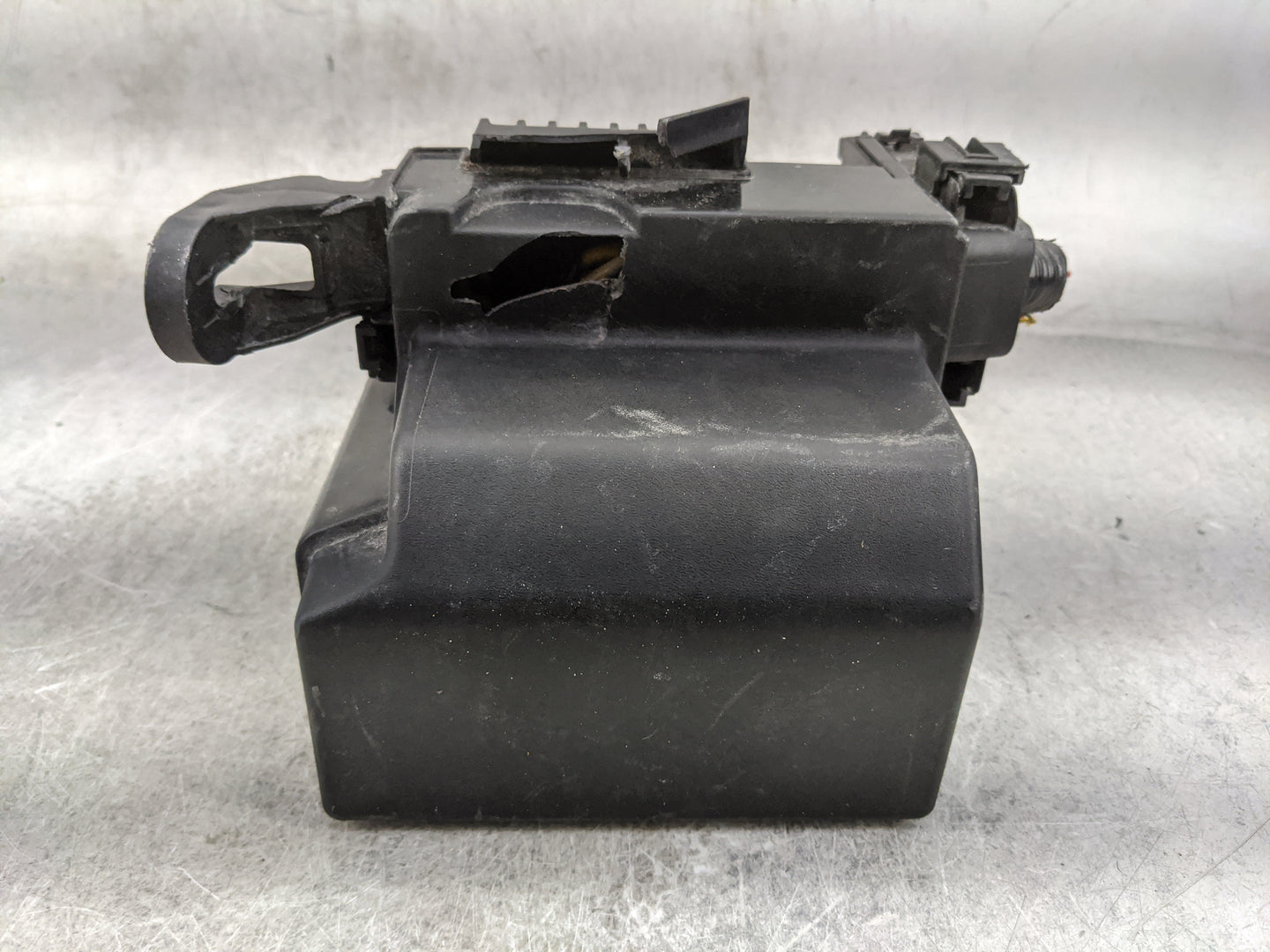 2018-2021 Nissan Kicks Fusebox Fuse Box Panel Relay Module Fits Fits 2018 2019 2020 2021 OEM Used Auto Parts - Oemusedautopa