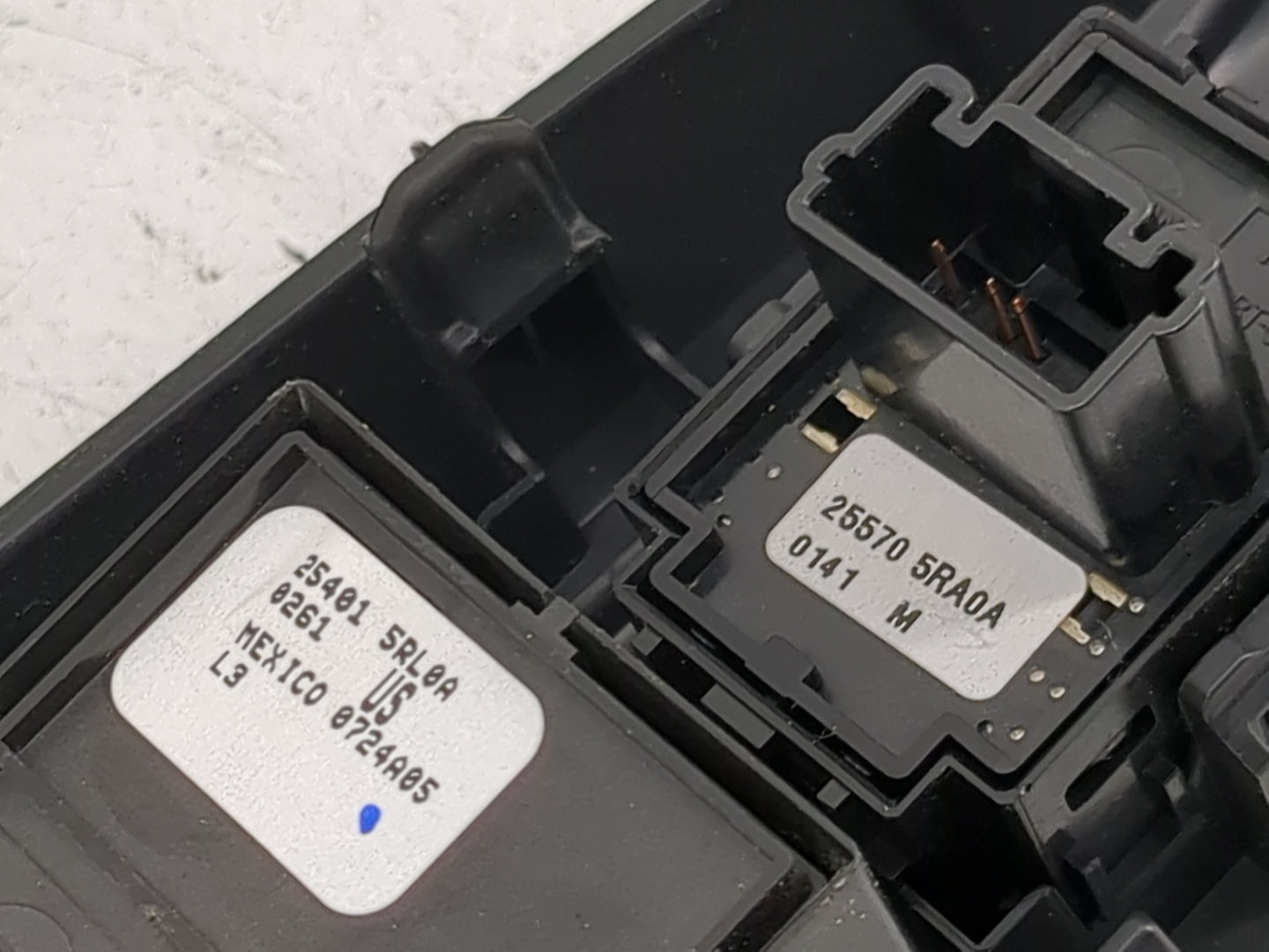 2018-2021 Nissan Kicks Master Power Window Switch Replacement Driver Side Left P/N:25401 5RL0A 25570 5RA0A Fits OEM Used Aut