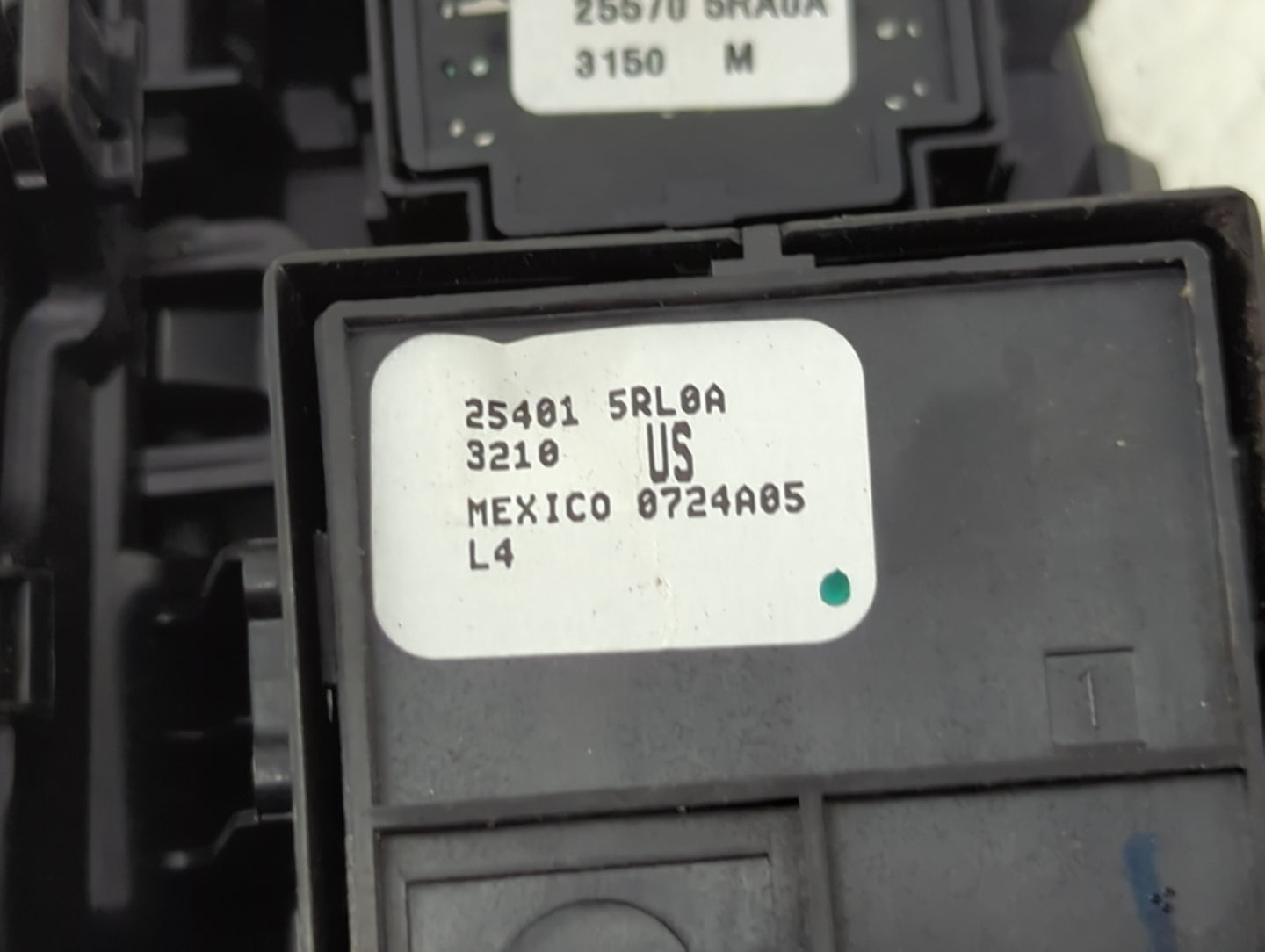 2018-2021 Nissan Kicks Master Power Window Switch Replacement Driver Side Left P/N:25401 5RL0A 25570 5RA0A Fits OEM Used Aut
