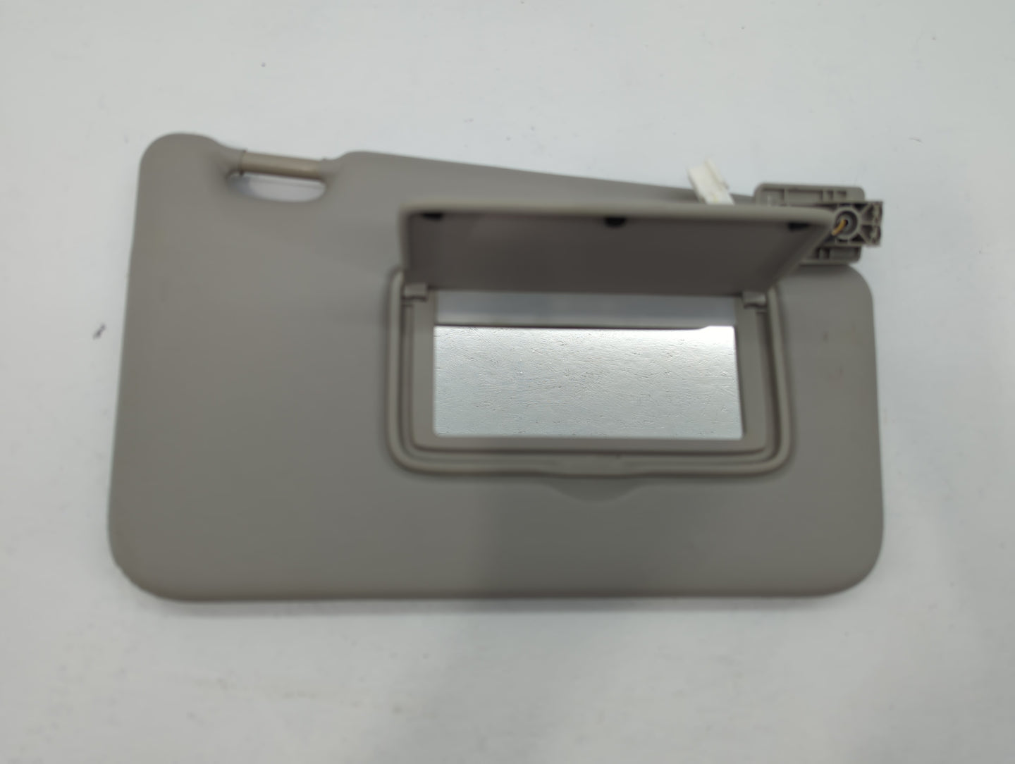 2018-2021 Nissan Kicks Sun Visor Shade Replacement Passenger Right Mirror Fits Fits 2018 2019 2020 2021 OEM Used Auto Parts 