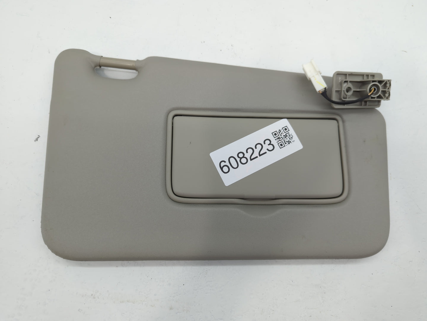 2018-2021 Nissan Kicks Sun Visor Shade Replacement Passenger Right Mirror Fits Fits 2018 2019 2020 2021 OEM Used Auto Parts 