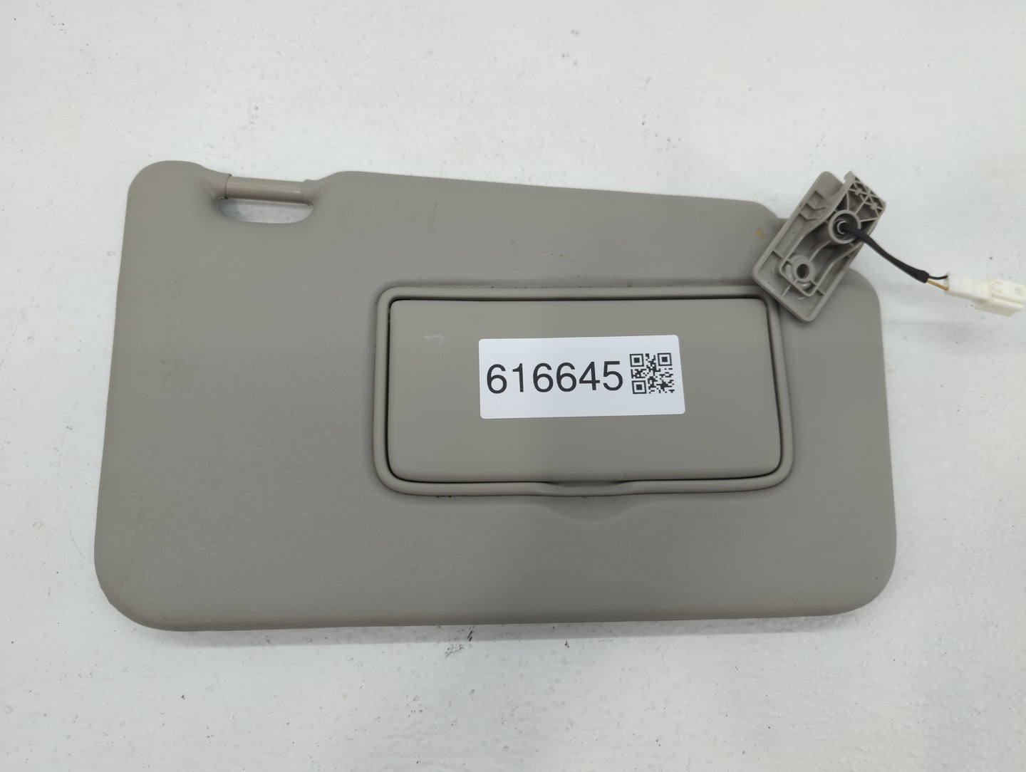 2018-2021 Nissan Kicks Sun Visor Shade Replacement Passenger Right Mirror Fits Fits 2018 2019 2020 2021 OEM Used Auto Parts 