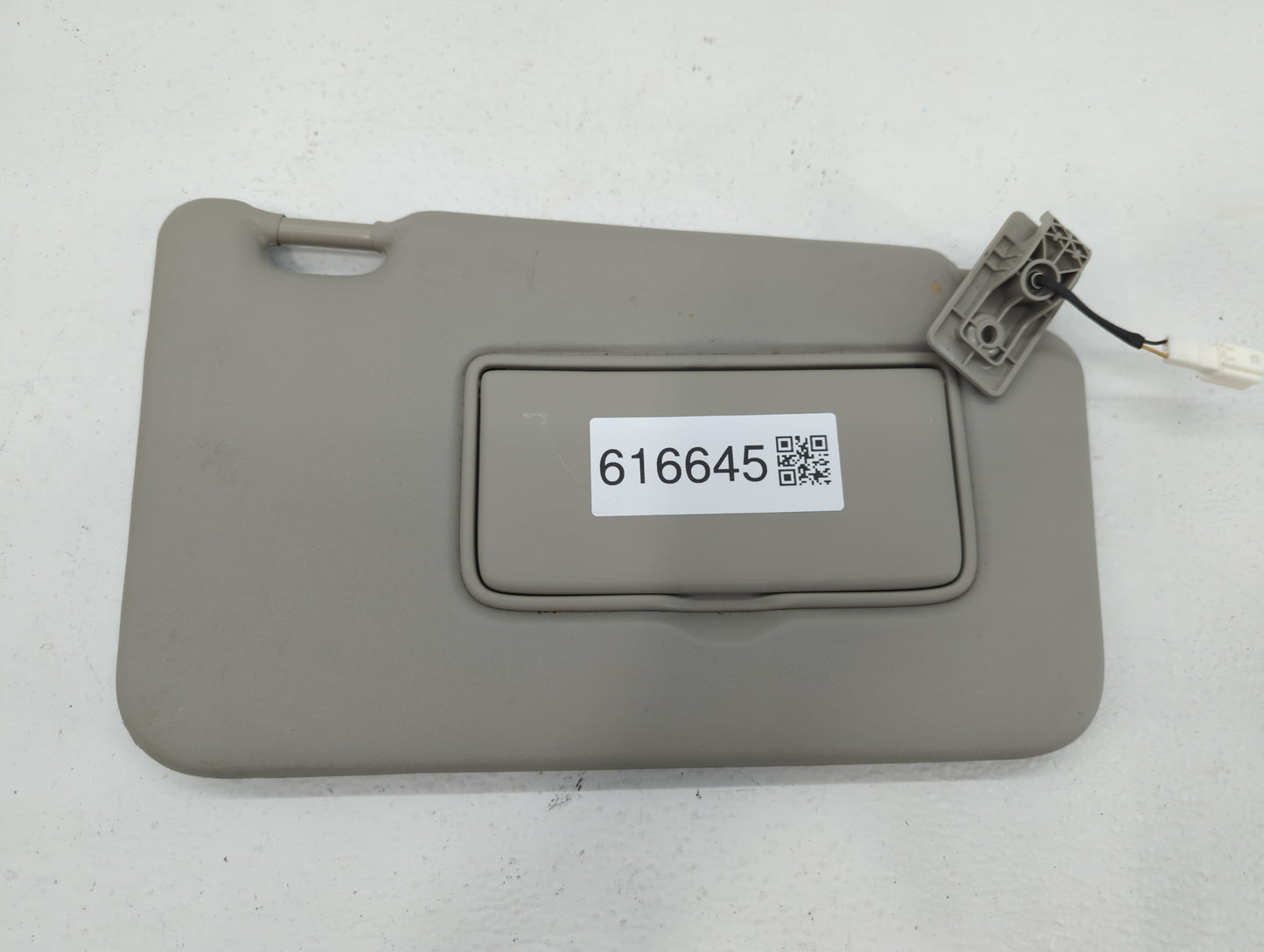 2018-2021 Nissan Kicks Sun Visor Shade Replacement Passenger Right Mirror Fits Fits 2018 2019 2020 2021 OEM Used Auto Parts 
