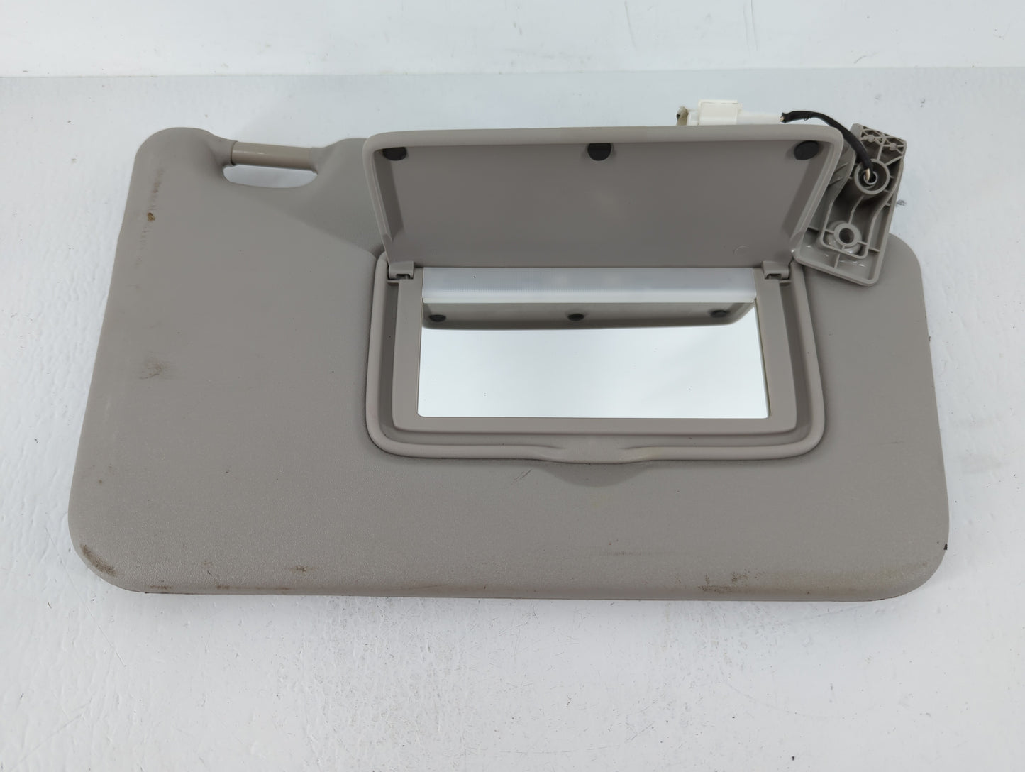 2018-2021 Nissan Kicks Sun Visor Shade Replacement Passenger Right Mirror Fits Fits 2018 2019 2020 2021 OEM Used Auto Parts 
