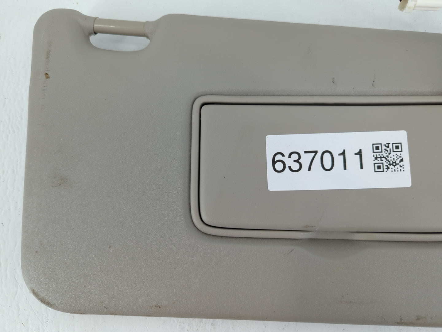 2018-2021 Nissan Kicks Sun Visor Shade Replacement Passenger Right Mirror Fits Fits 2018 2019 2020 2021 OEM Used Auto Parts 