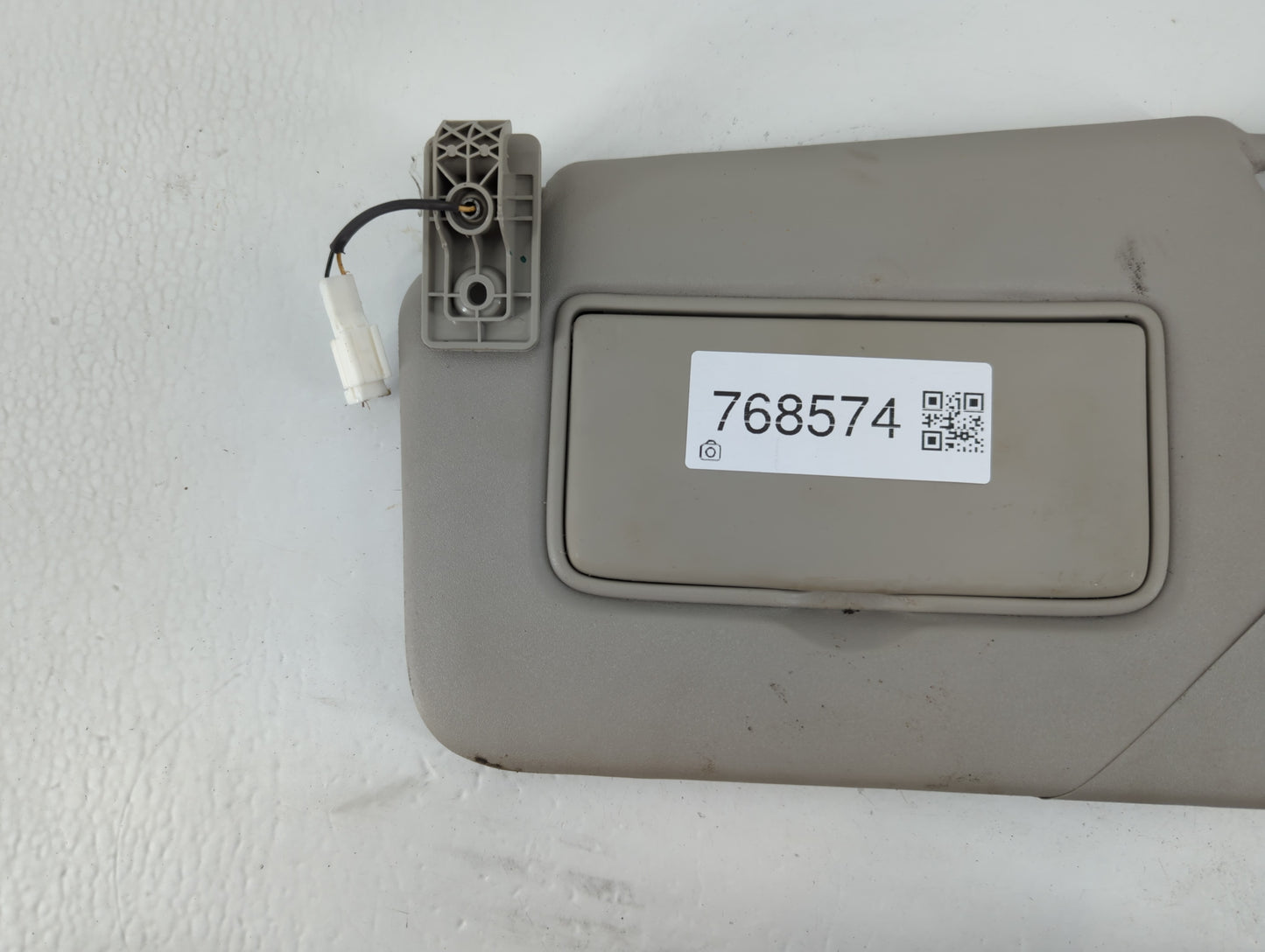 2018-2021 Nissan Kicks Sun Visor Shade Replacement Passenger Right Mirror Fits Fits 2018 2019 2020 2021 OEM Used Auto Parts 