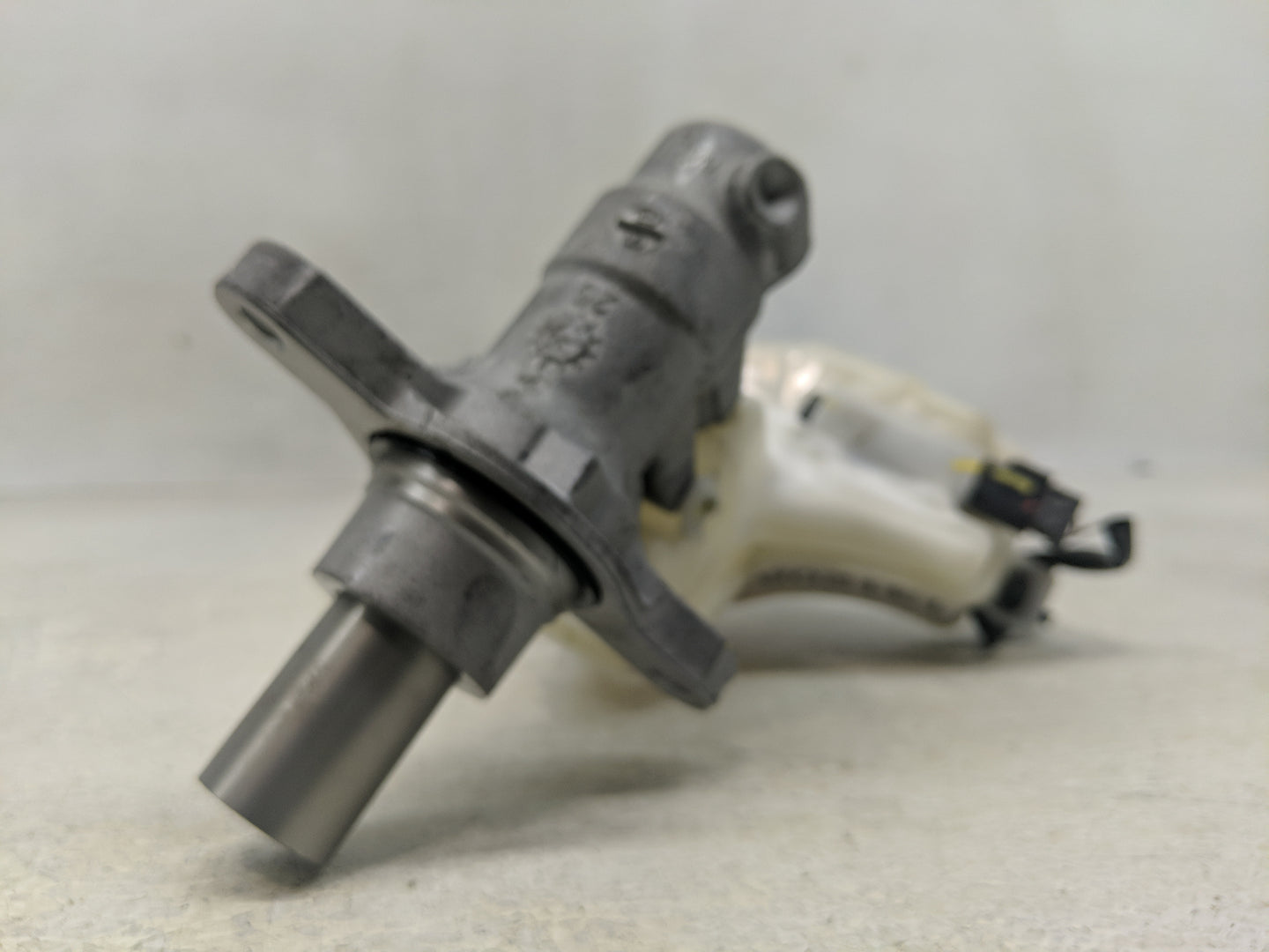 2016-2021 Nissan Maxima Brake Master Cylinder - Oemusedautoparts1.com