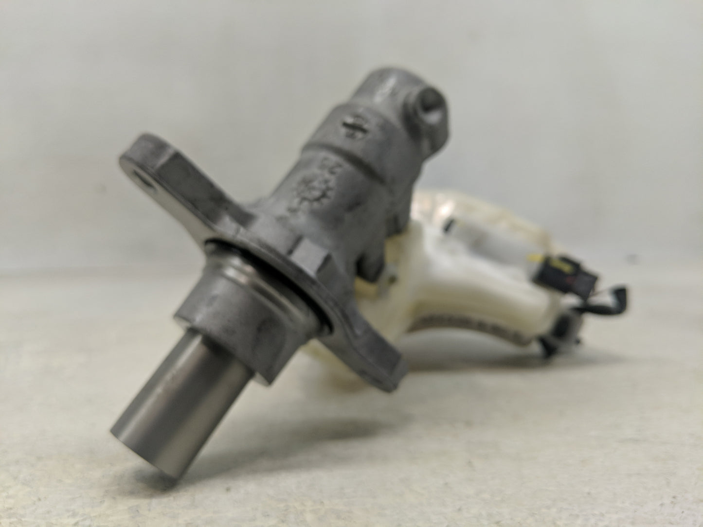 2016-2021 Nissan Maxima Brake Master Cylinder - Oemusedautoparts1.com