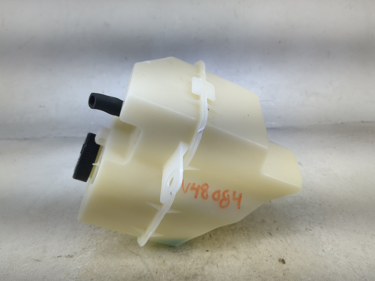 2019-2021 Nissan Maxima Radiator Coolant Overflow Expansion Tank Bottle - Oemusedautoparts1.com