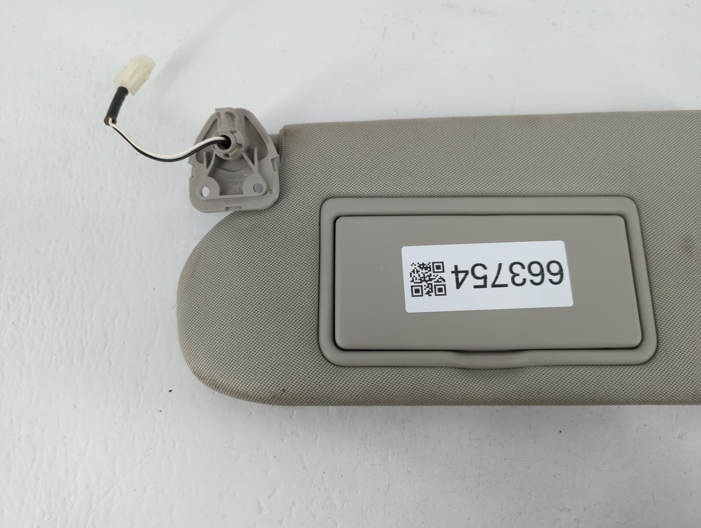 2019-2022 Nissan Murano Sun Visor Shade Replacement Driver Left Mirror Fits Fits 2019 2020 2021 2022 OEM Used Auto Parts - O
