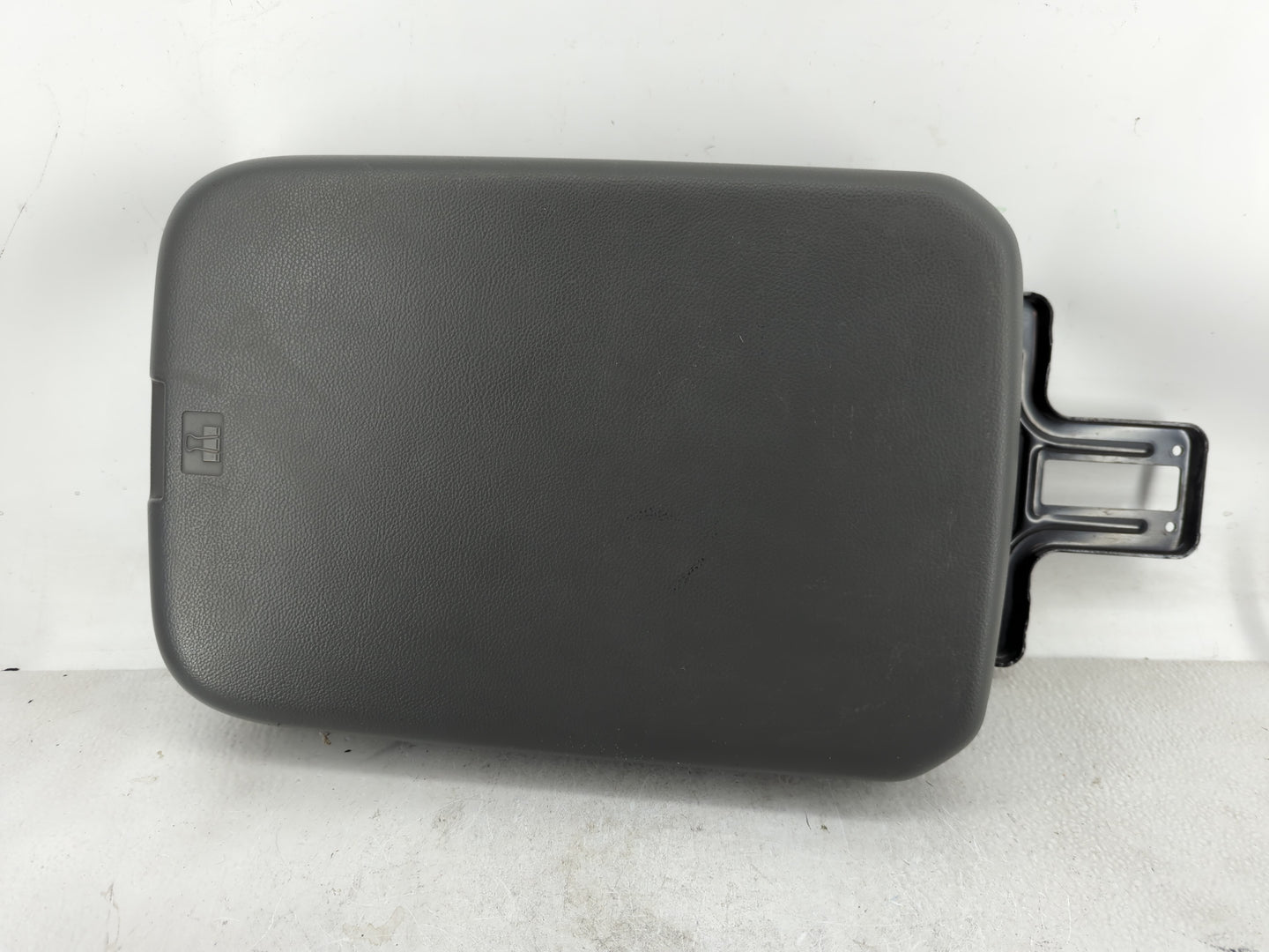 2021 Nissan Nv2500 Center Console Armrest Cover Lid Fits OEM Used Auto Parts - Oemusedautoparts1.com