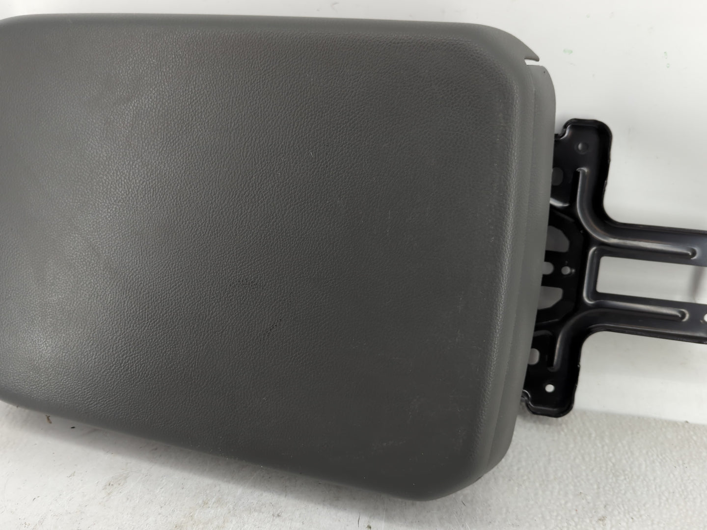 2021 Nissan Nv2500 Center Console Armrest Cover Lid Fits OEM Used Auto Parts - Oemusedautoparts1.com